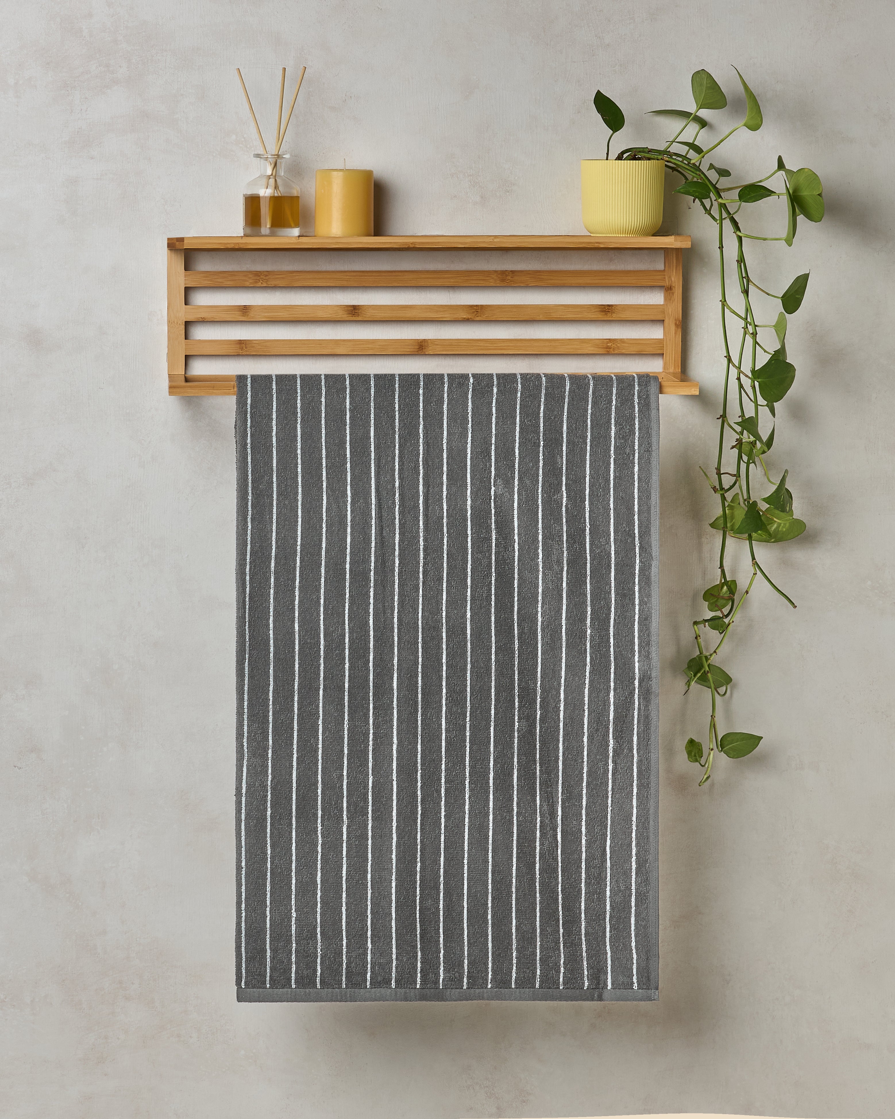 Elite Pin Stripe | Bath Towel | 350 GSM | Neutral Charcoal