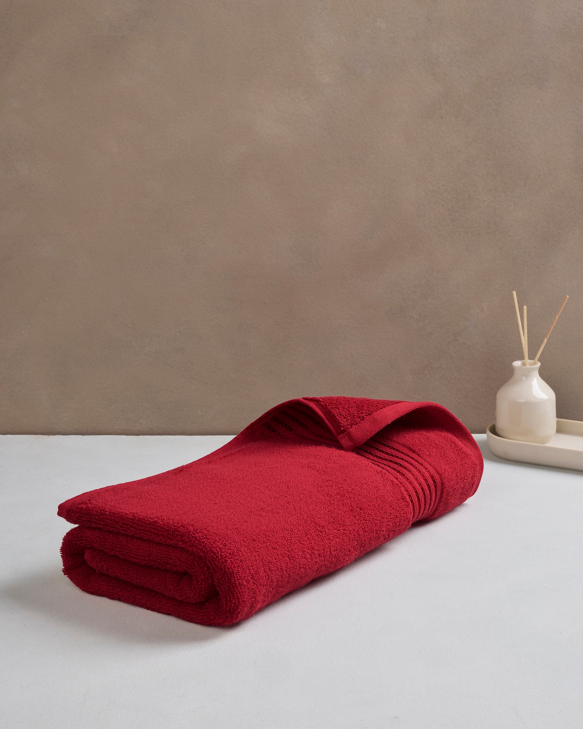 The Elite Collection | Bath Towel | 500 GSM | Carmine Red