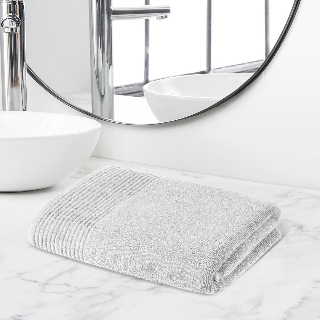 Gold Collection, Lush Spa | Bath Towel | 600 GSM - Bright White by Himeya