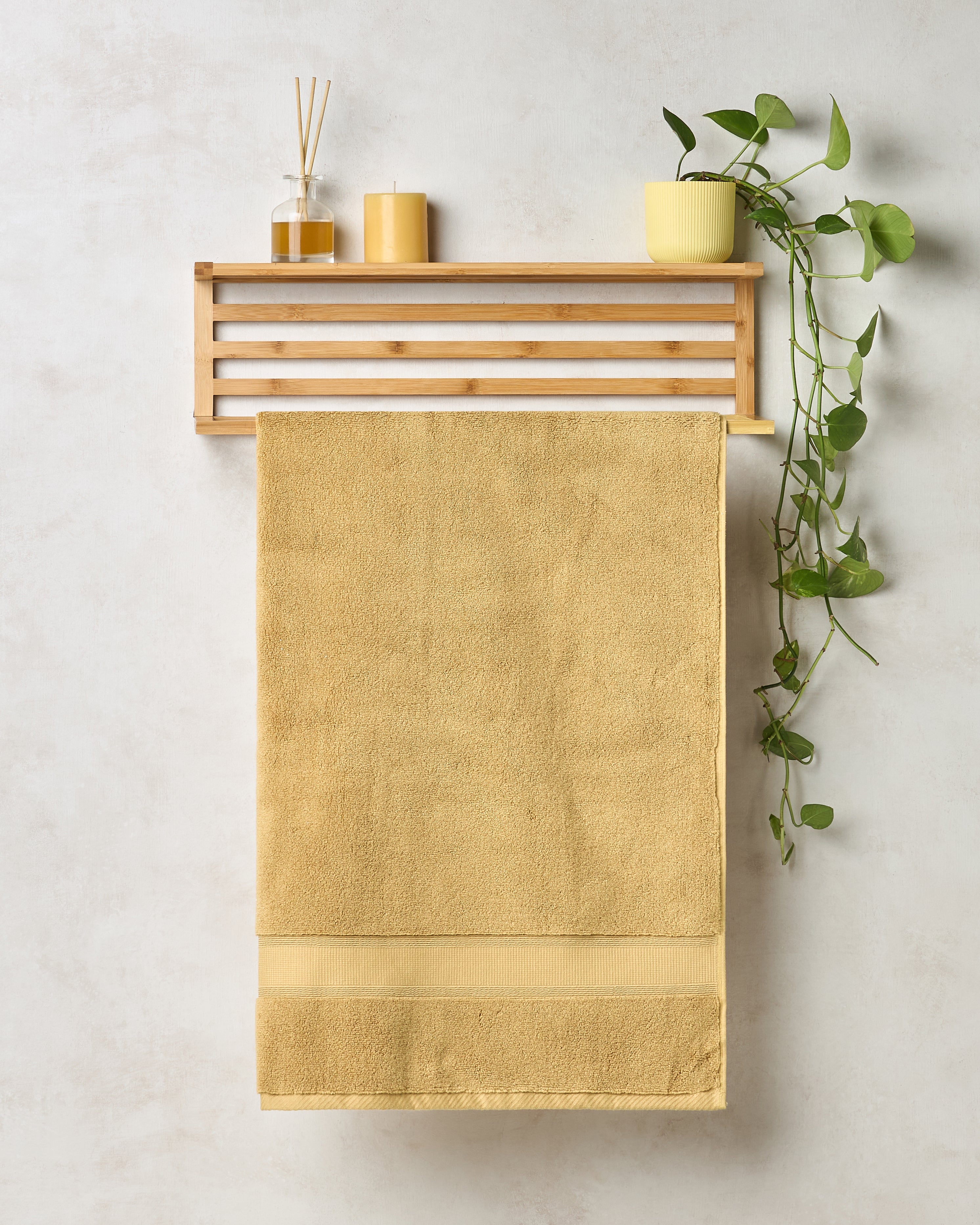 The Gold Collection | Bath Towel | 700 GSM | Taffy