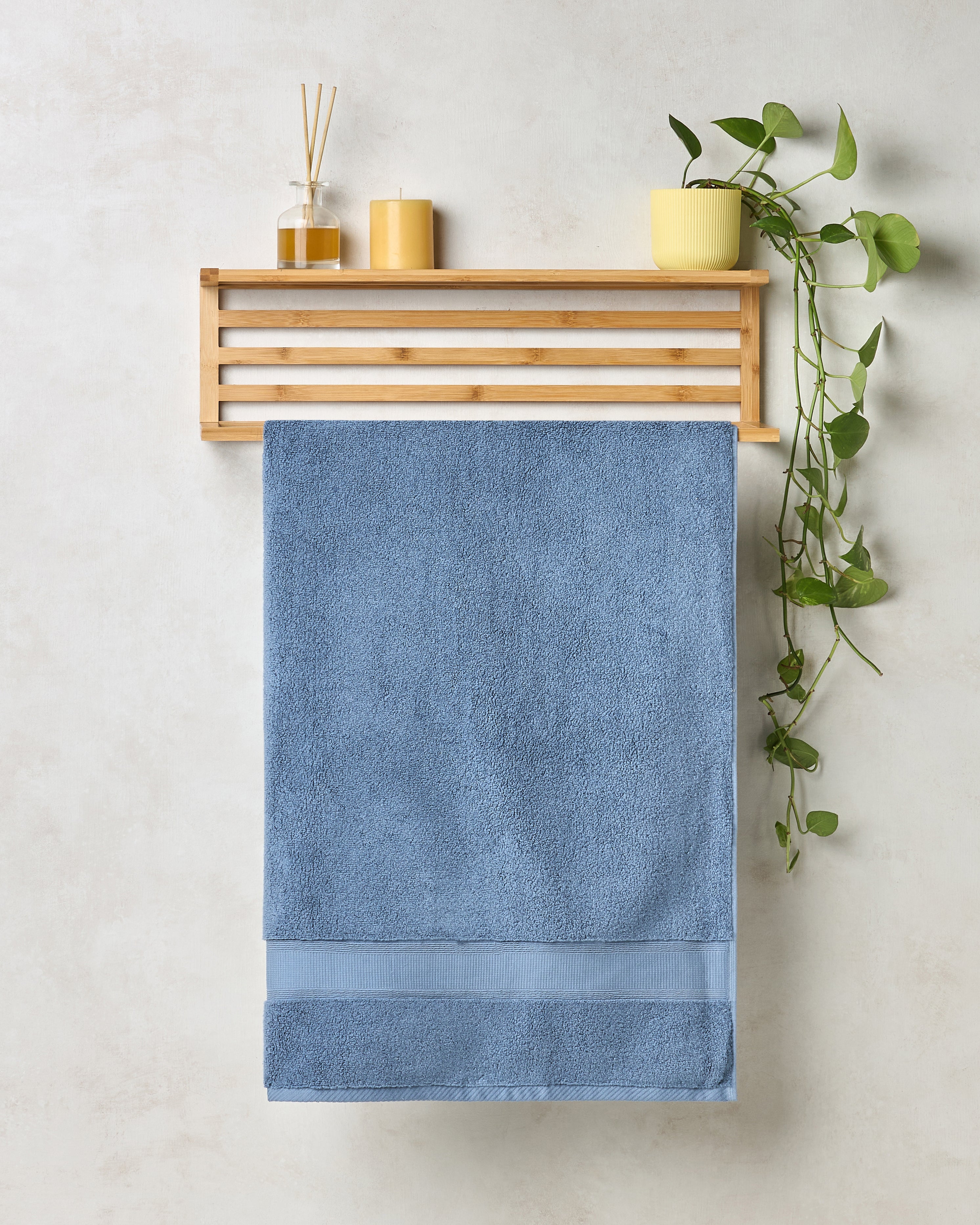 Gold Collection, Eminence | Bath Towel | 700 GSM Captain'S Blue By Himeya