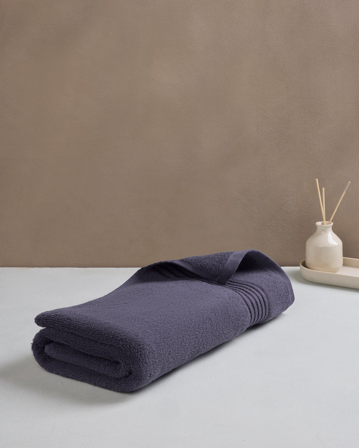 The Elite Collection | Bath Towel | 500 GSM | Graphite Grey