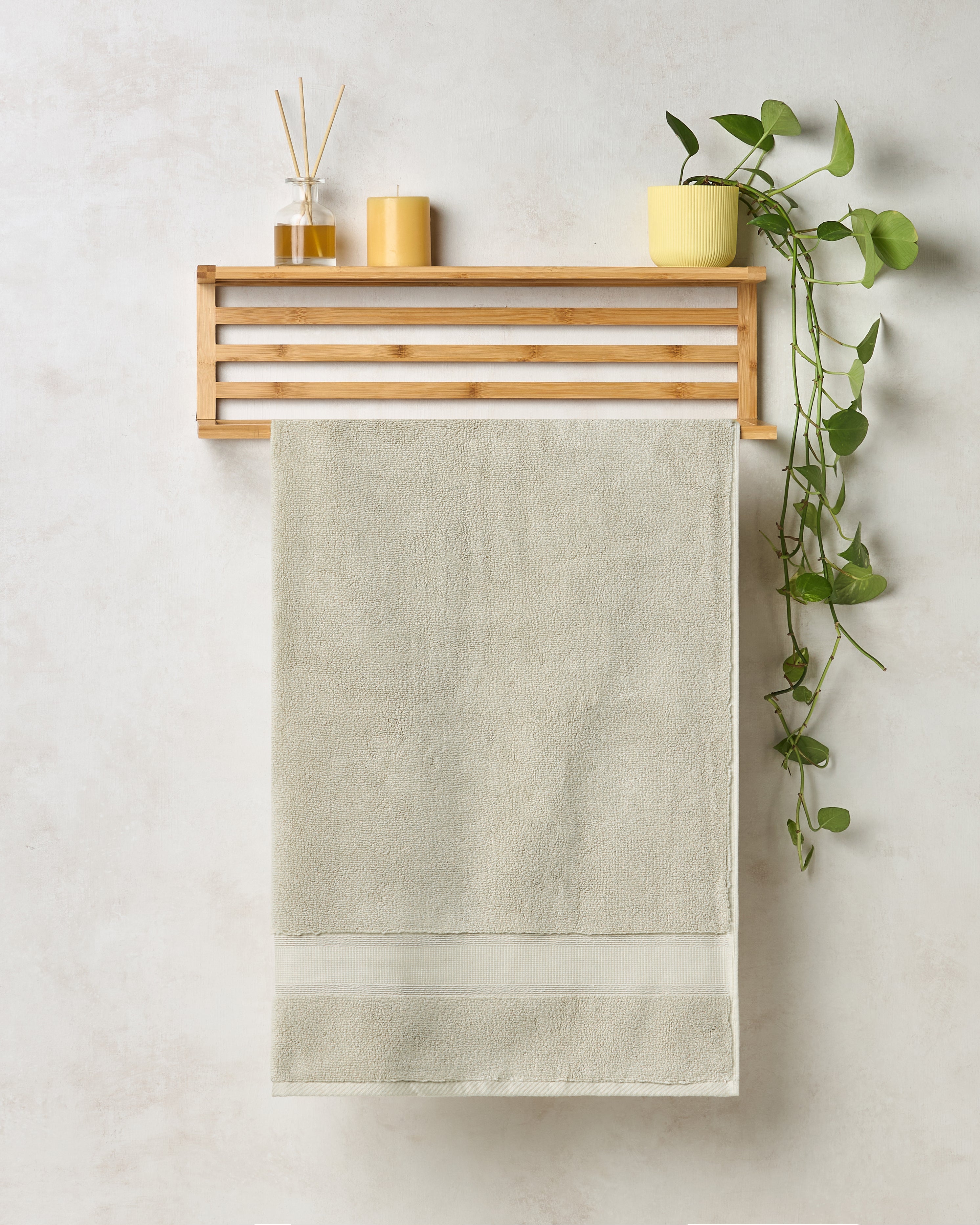 Gold Collection, Eminence | Bath Towel | 700 GSM Oatmeal By Himeya