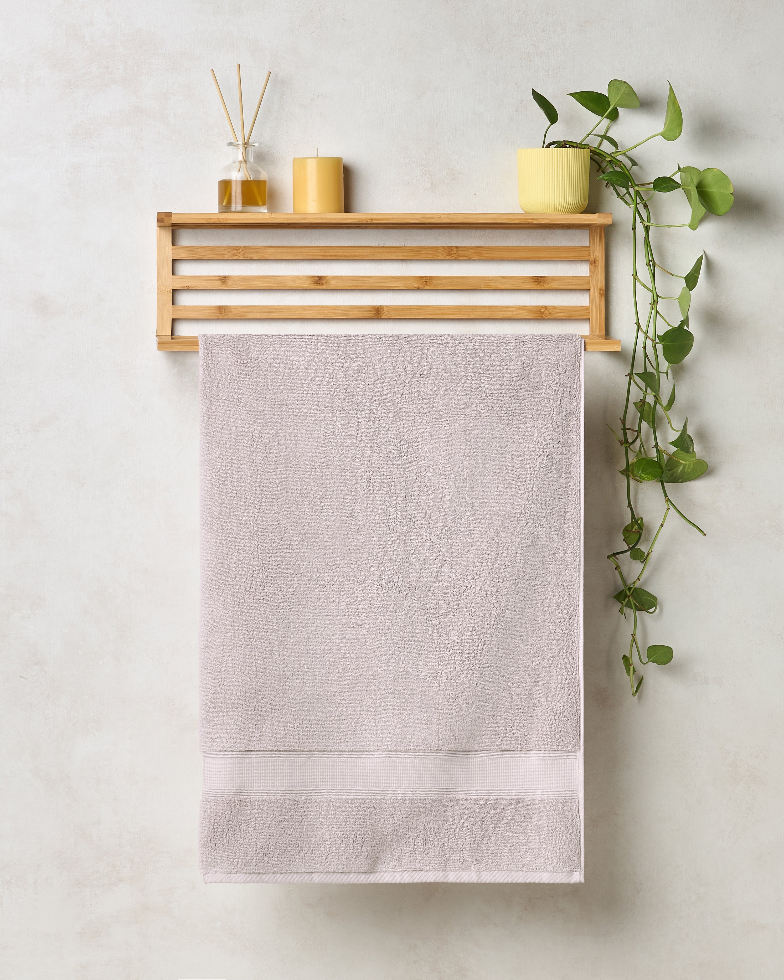 Gold Collection, Eminence | Bath Towel | 700 GSM Hushed Violet By Himeya