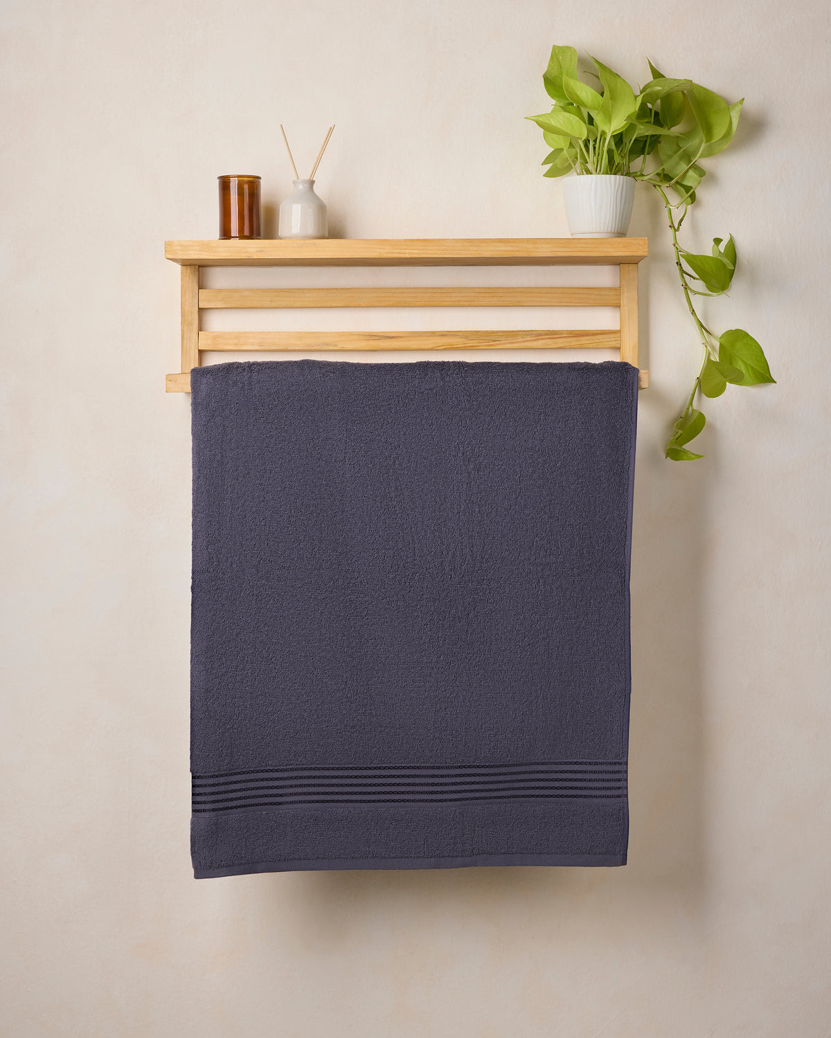 The Elite Collection | Bath Towel | 500 GSM | Graphite Grey