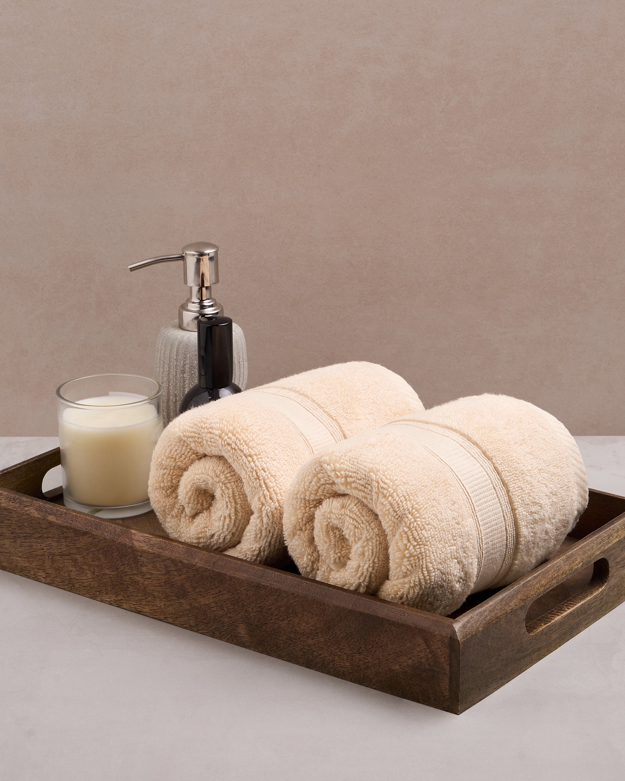 The Gold Collection | Hand Towel | 700 GSM | Ecru