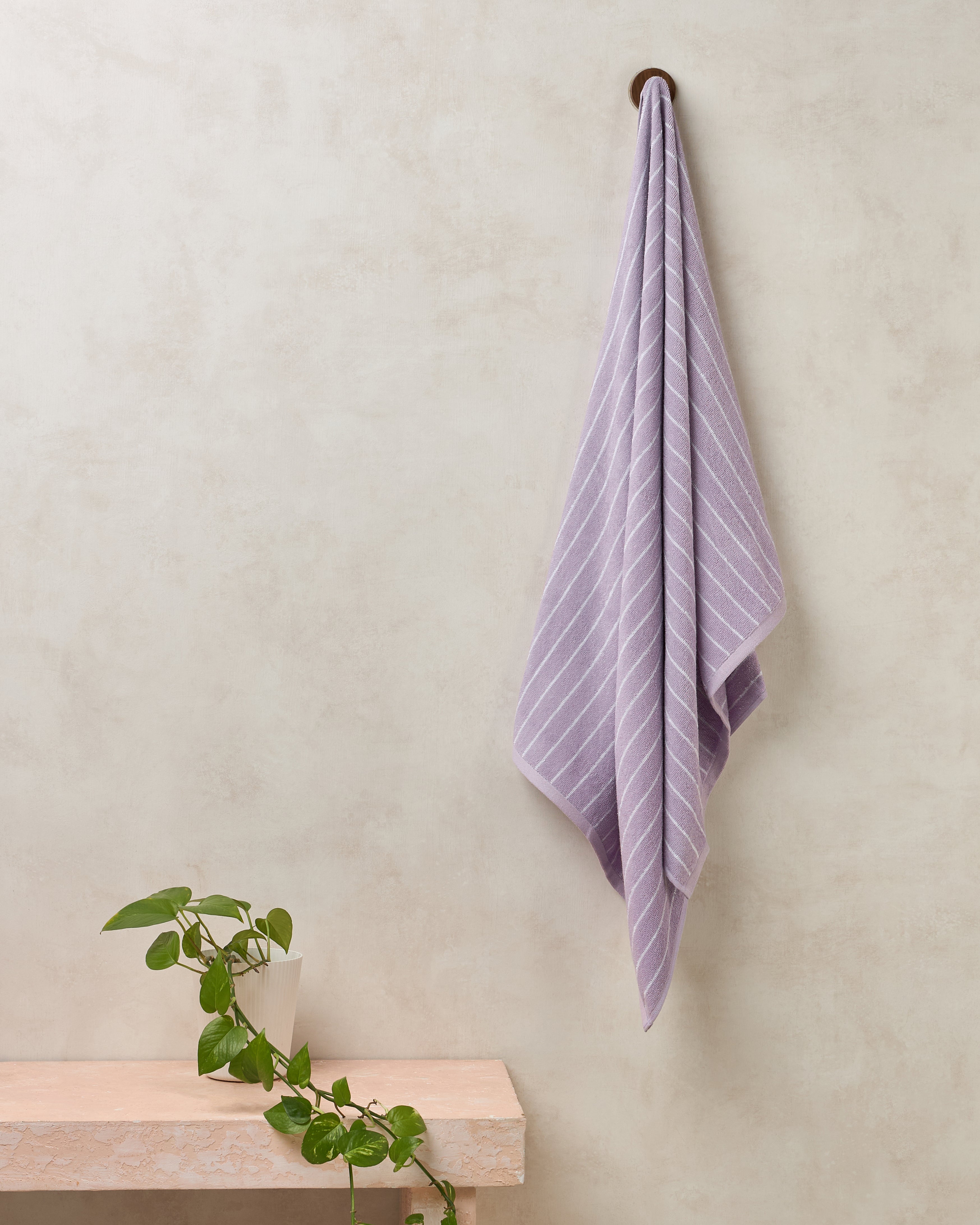 Elite Pin Stripe | Bath Towel | 350 GSM | Orchid Lavender