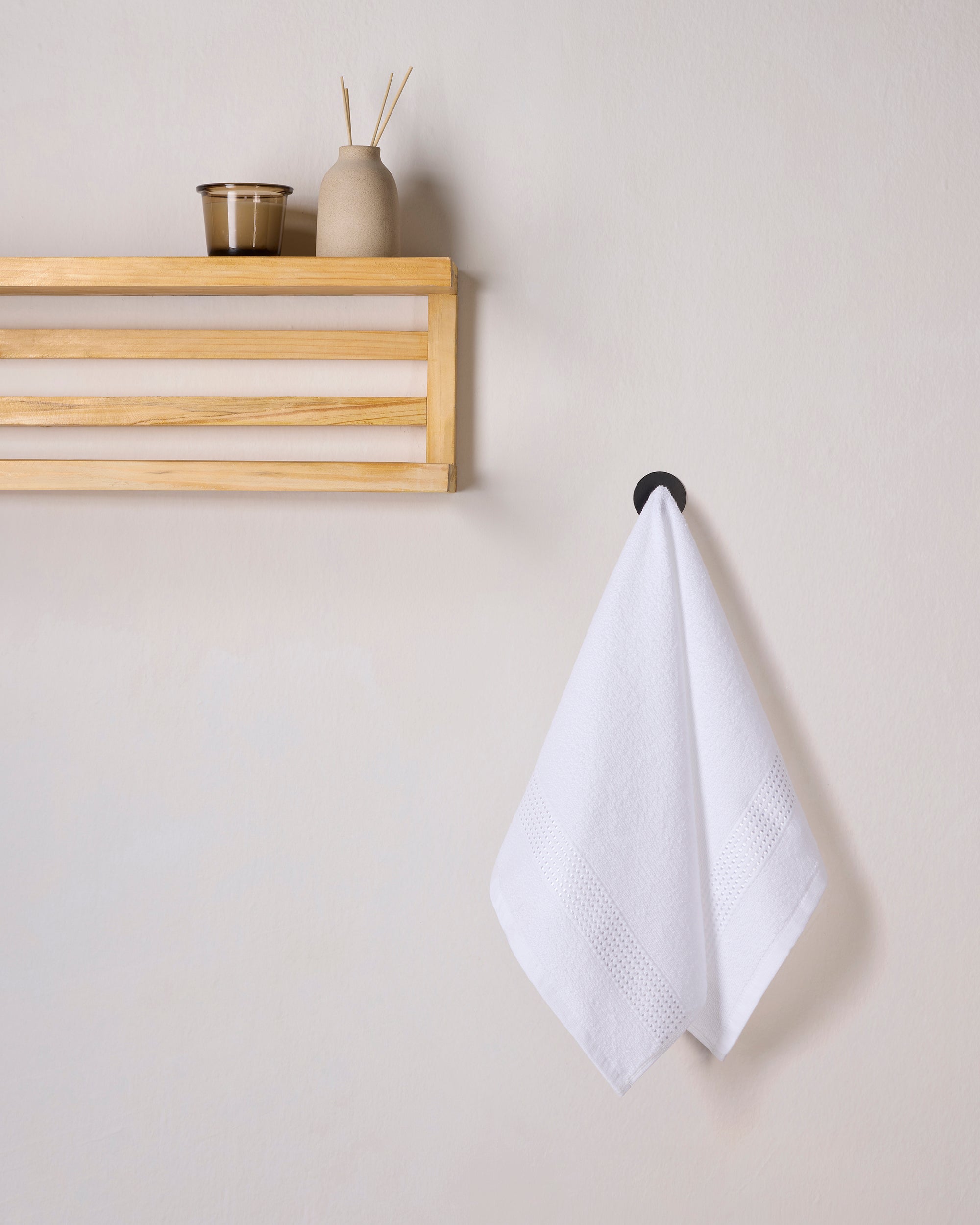 Comfort Collection, Daily Lite | Hand Towel | 320 GSM Pack of 2 - Dreamy White by Himeya