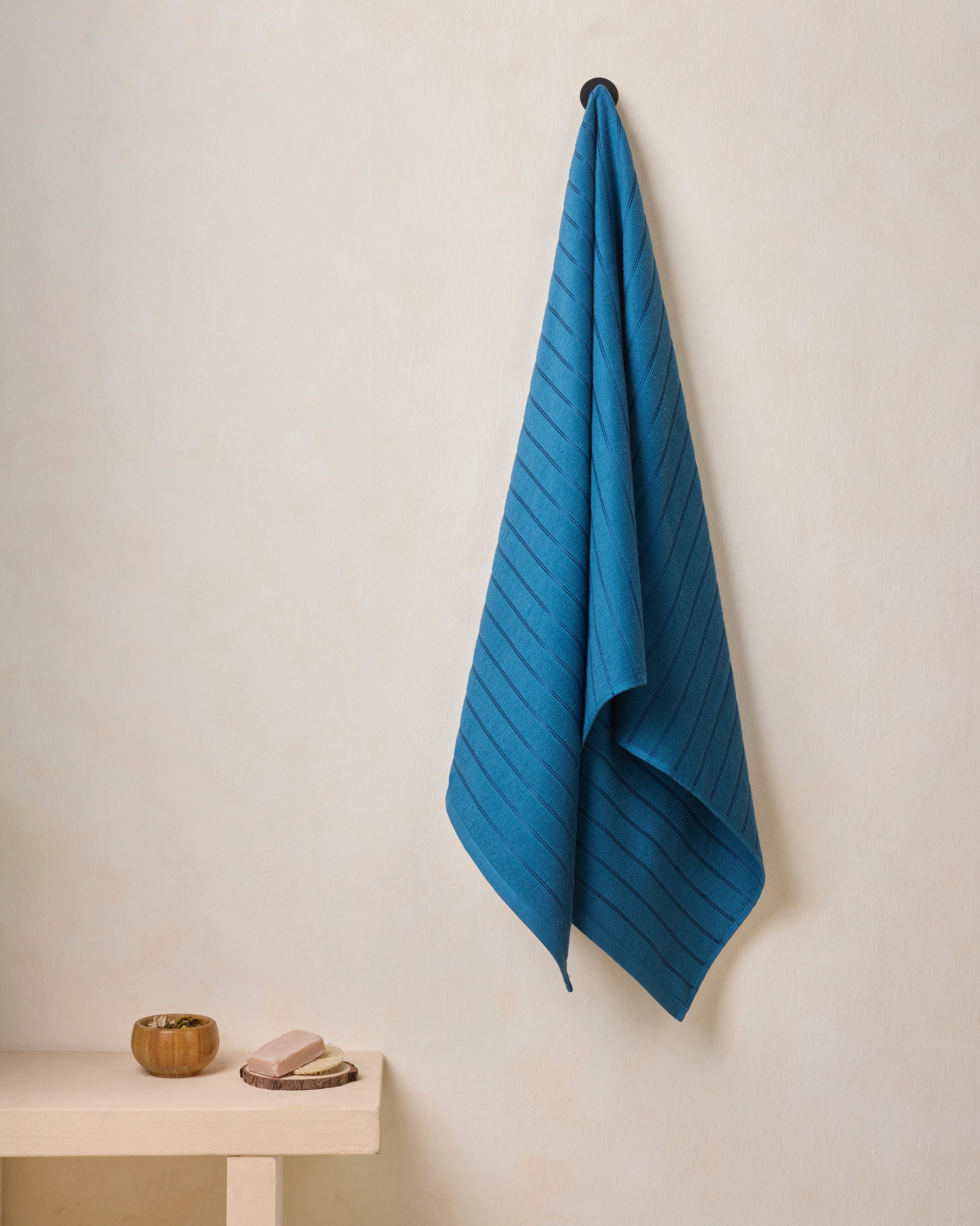 Himeya Comfort Pearl Stripe 300 GSM Bath Towel - Nautical Blue