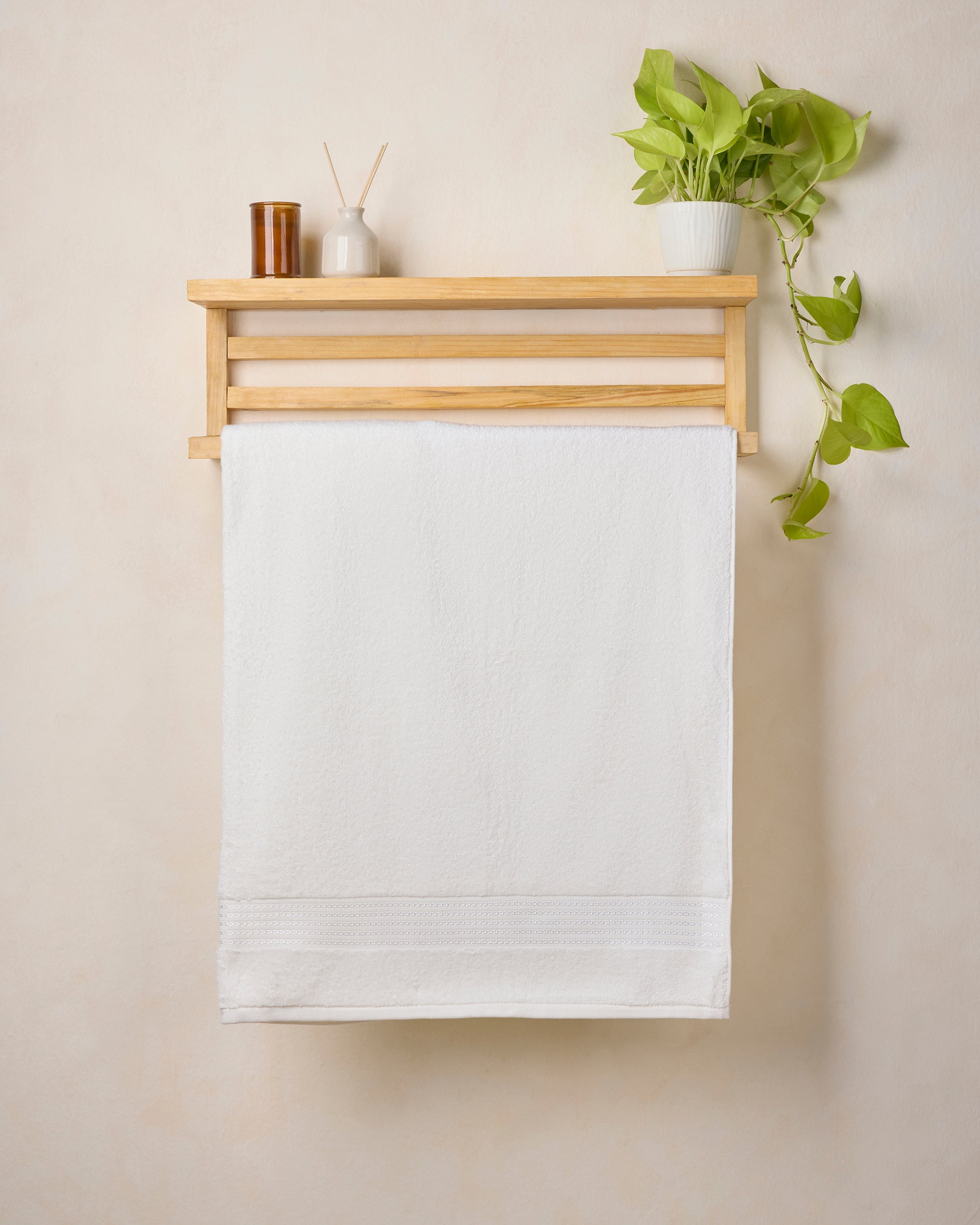 The Elite Collection | Bath Towel | 500 GSM | Snow White