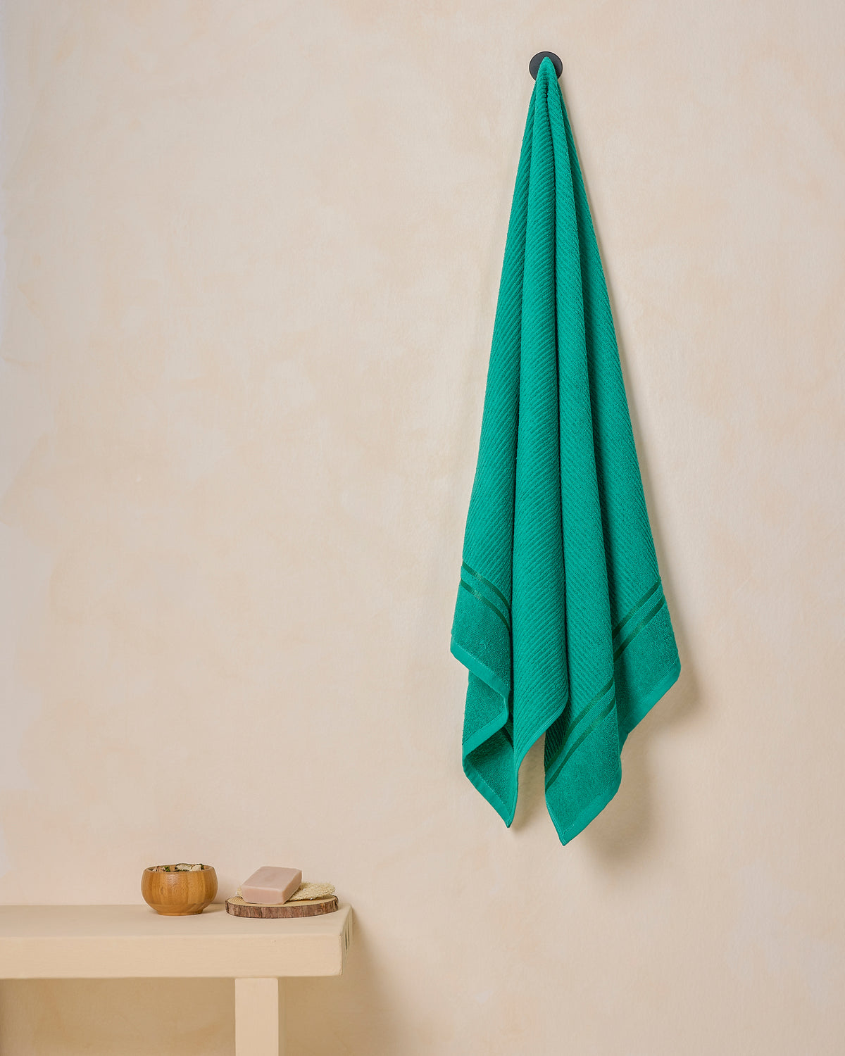 Comfort Collection | Bath Towel | 300 GSM | Emerald Green