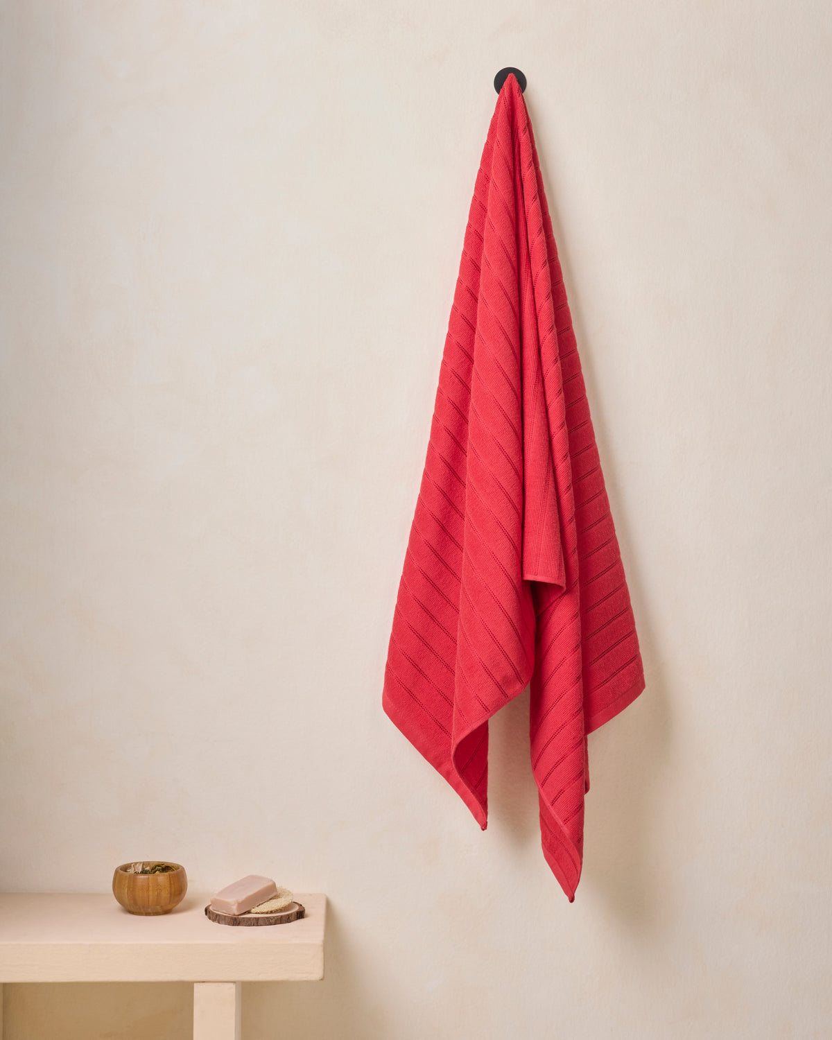 Comfort Pearl Stripe | Bath Towel | 300 GSM | Turkey Red