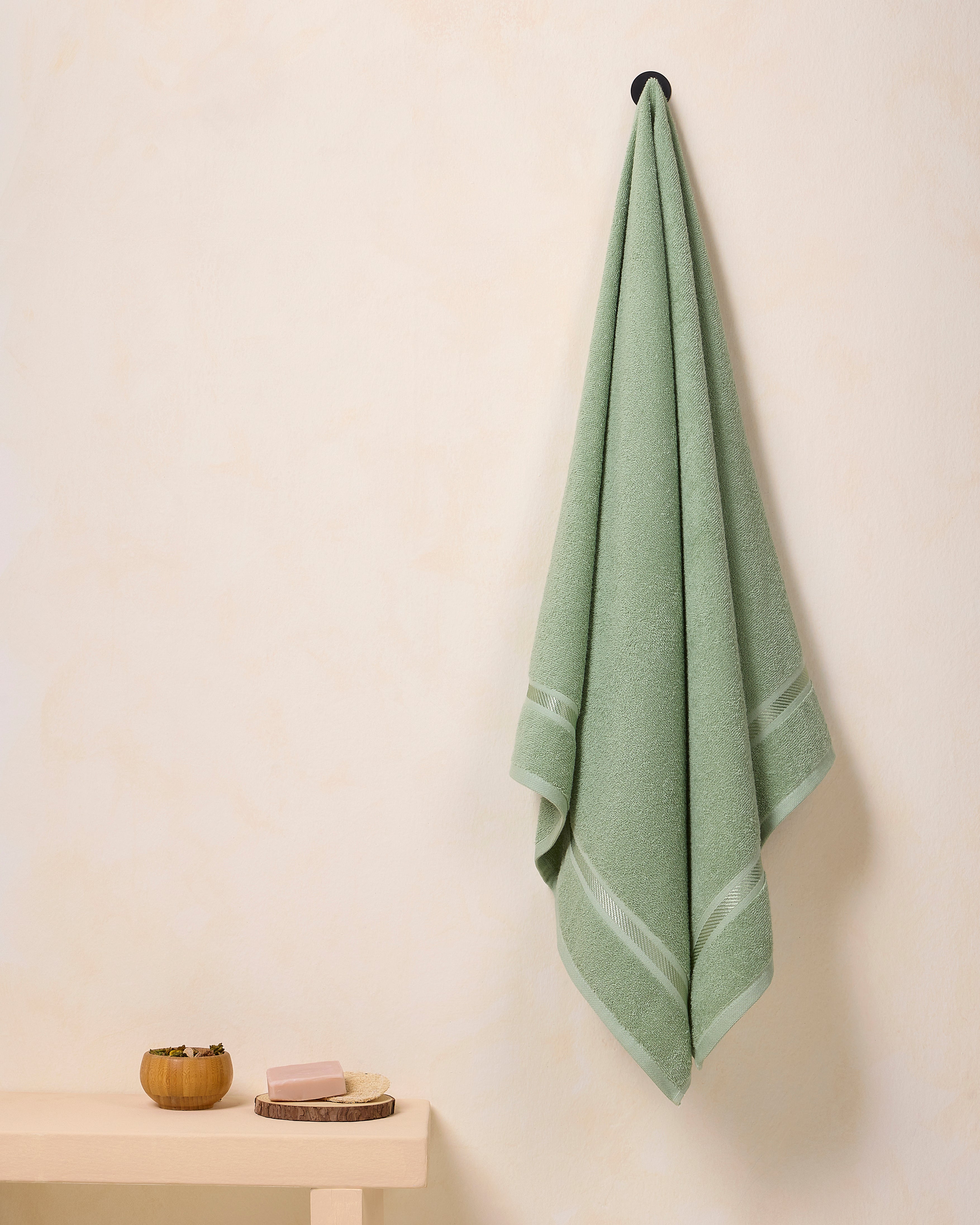 Comfort Aero Cotton | Bath Towel | 350 GSM | Artichoke Green