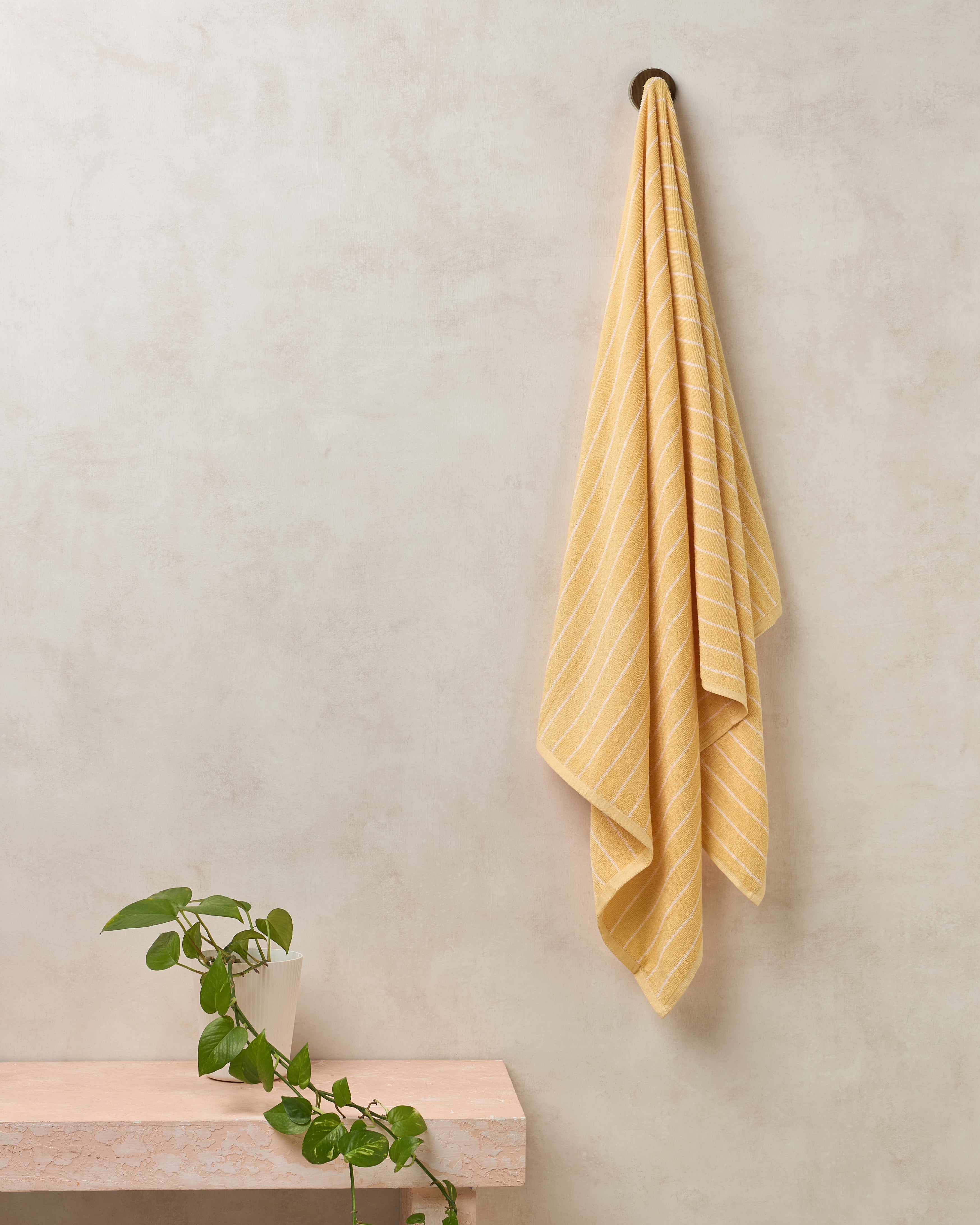Elite Pin Stripe | Bath Towel | 350 GSM | Gold Cream