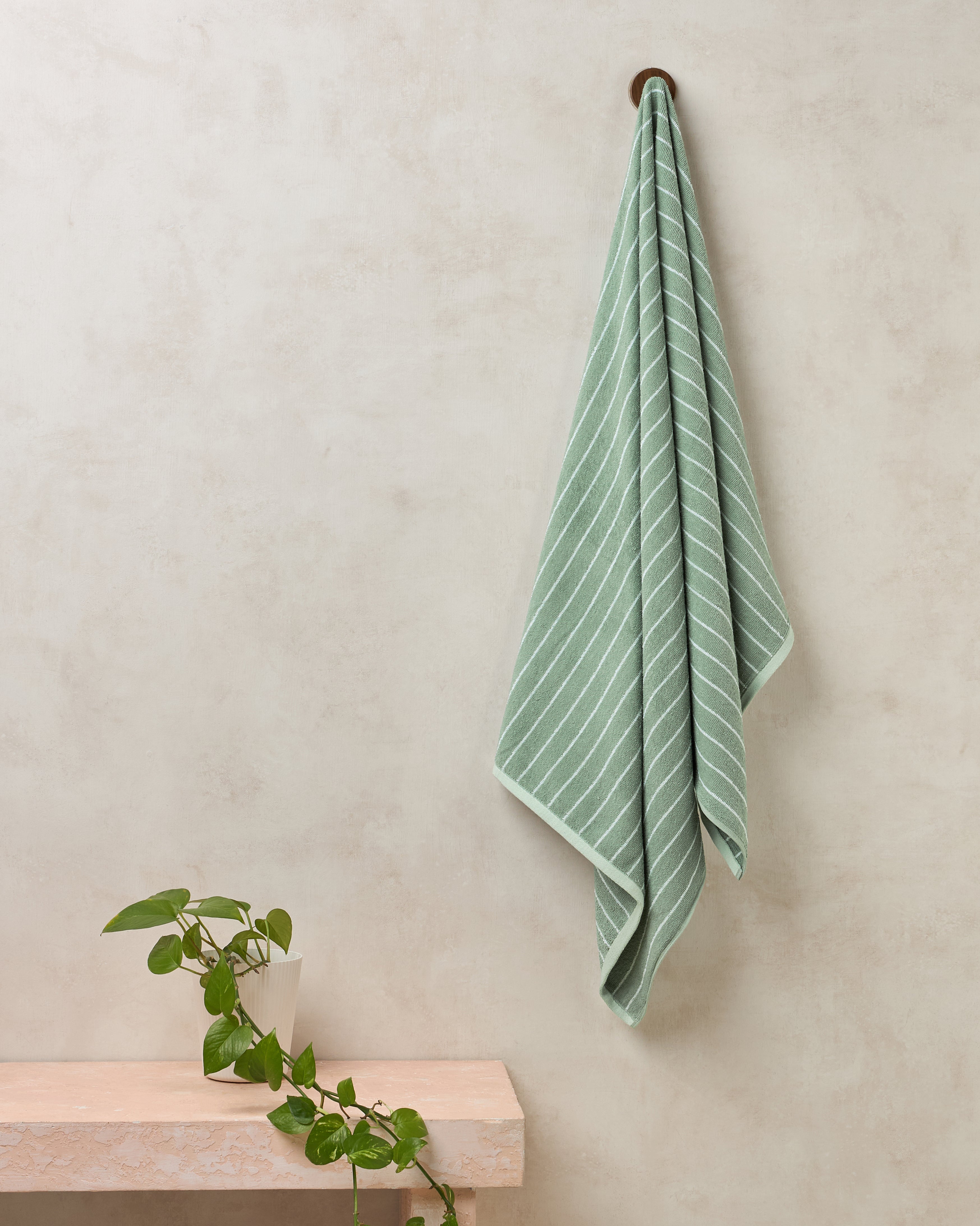 Elite Pin Stripe | Bath Towel | 350 GSM | Jade Sheen