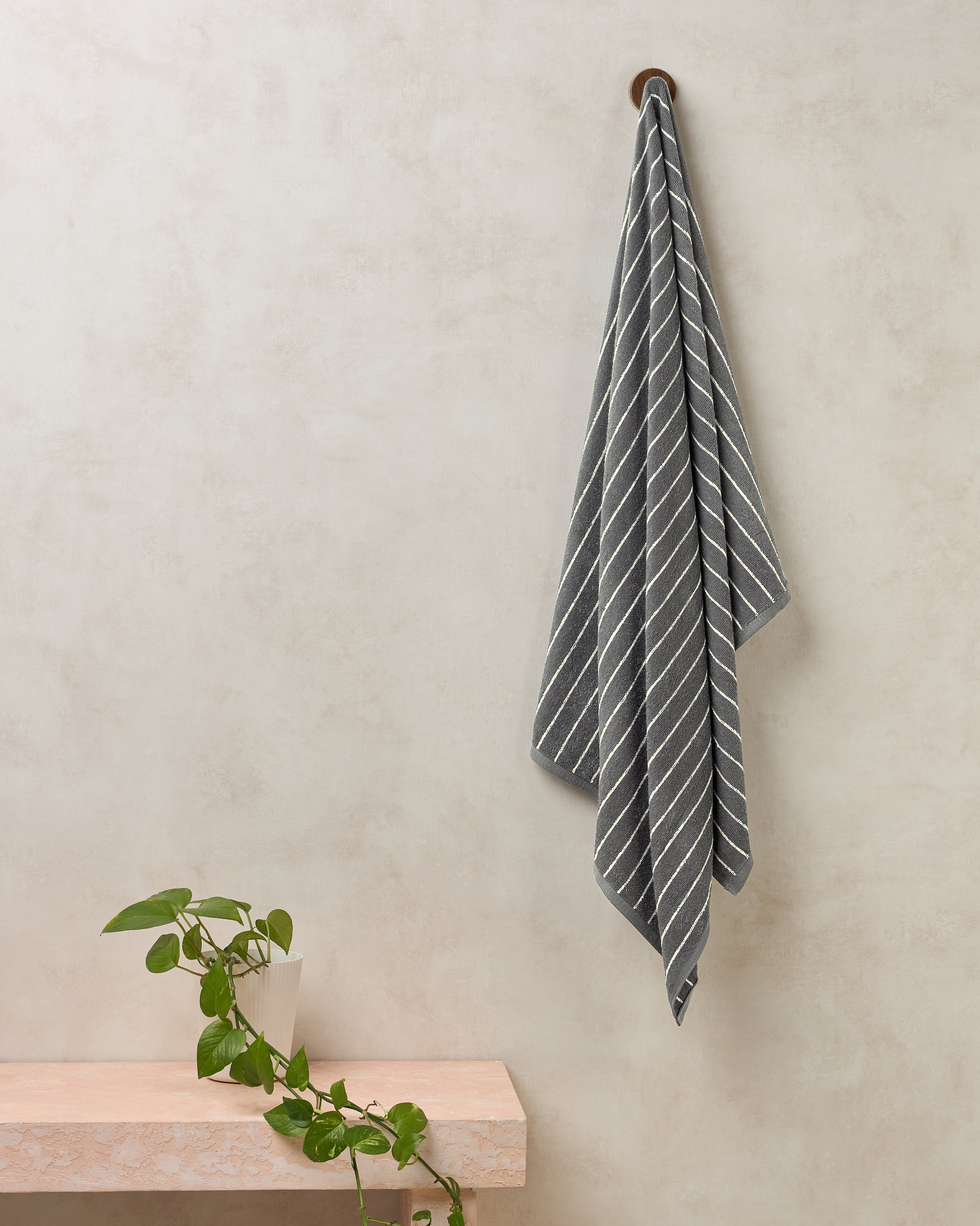 Elite Pin Stripe | Bath Towel | 350 GSM | Neutral Charcoal