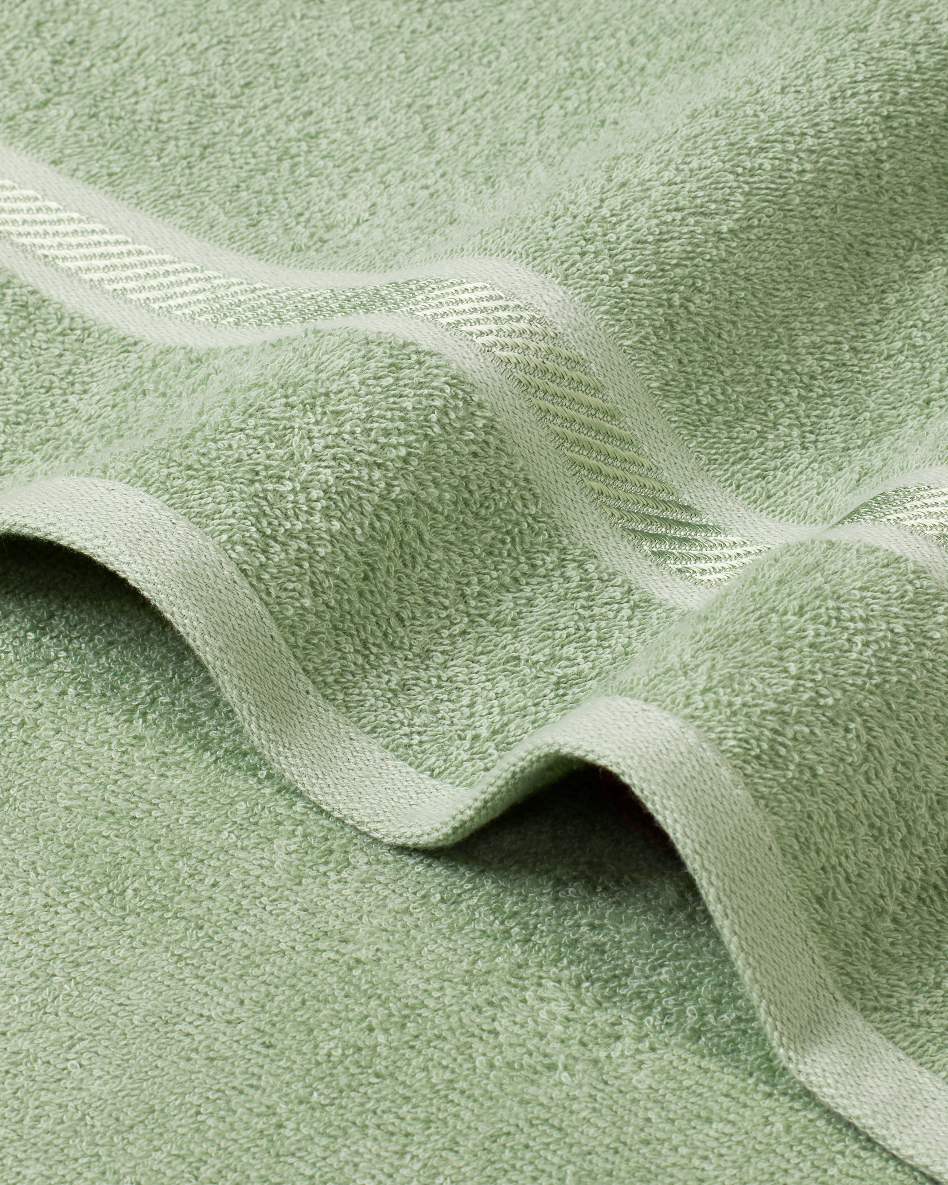 Comfort Aero Cotton | Bath Towel | 350 GSM | Artichoke Green
