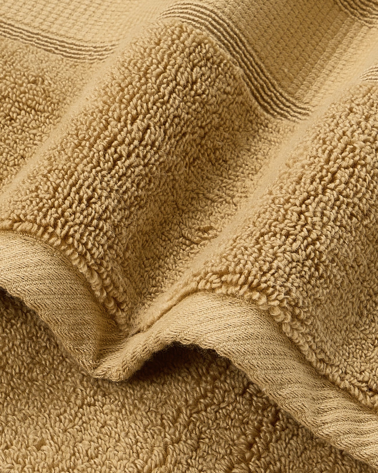The Gold Collection | Bath Towel | 700 GSM | Taffy