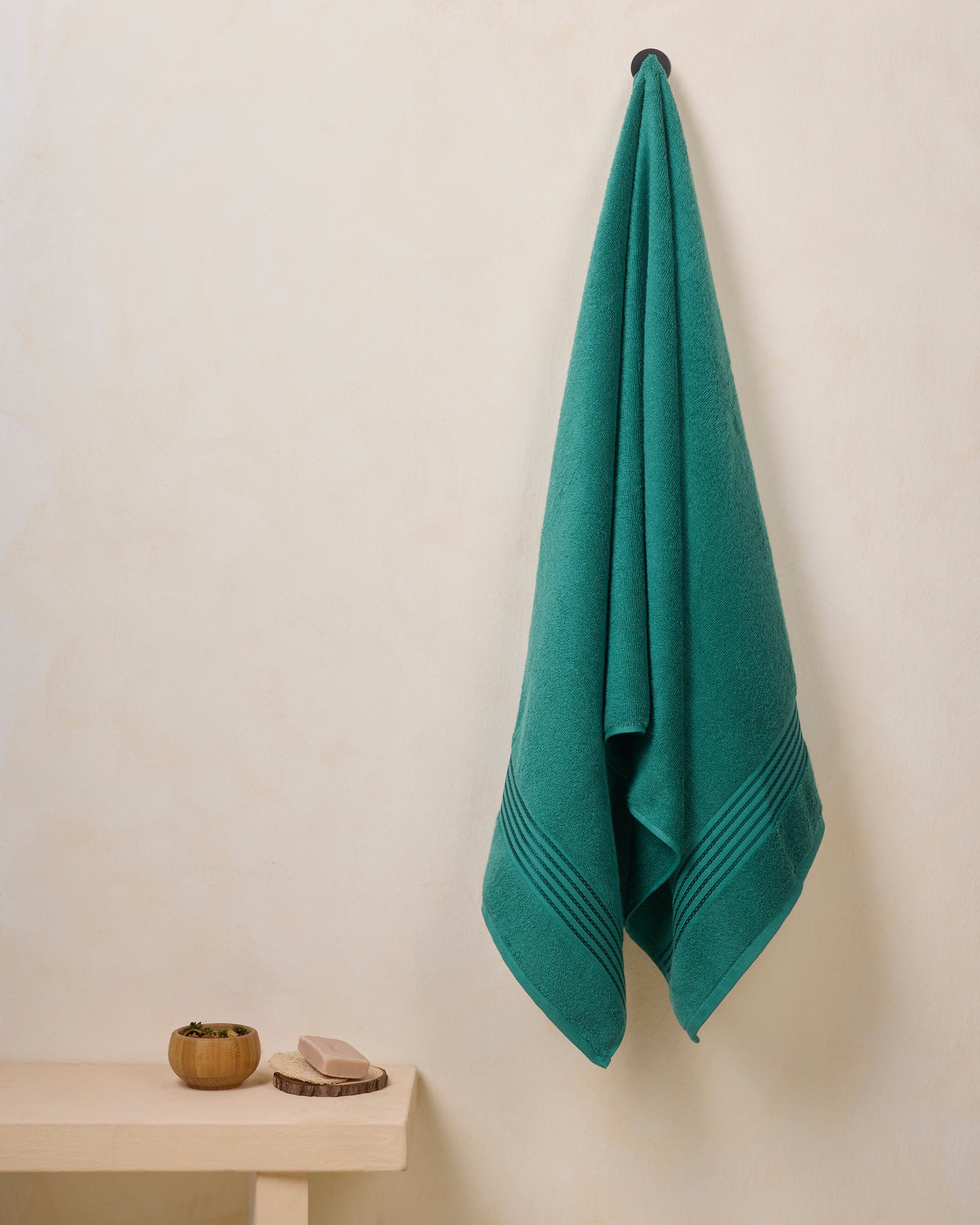 The Elite Collection | Bath Towel large | 500 GSM | Emerald
