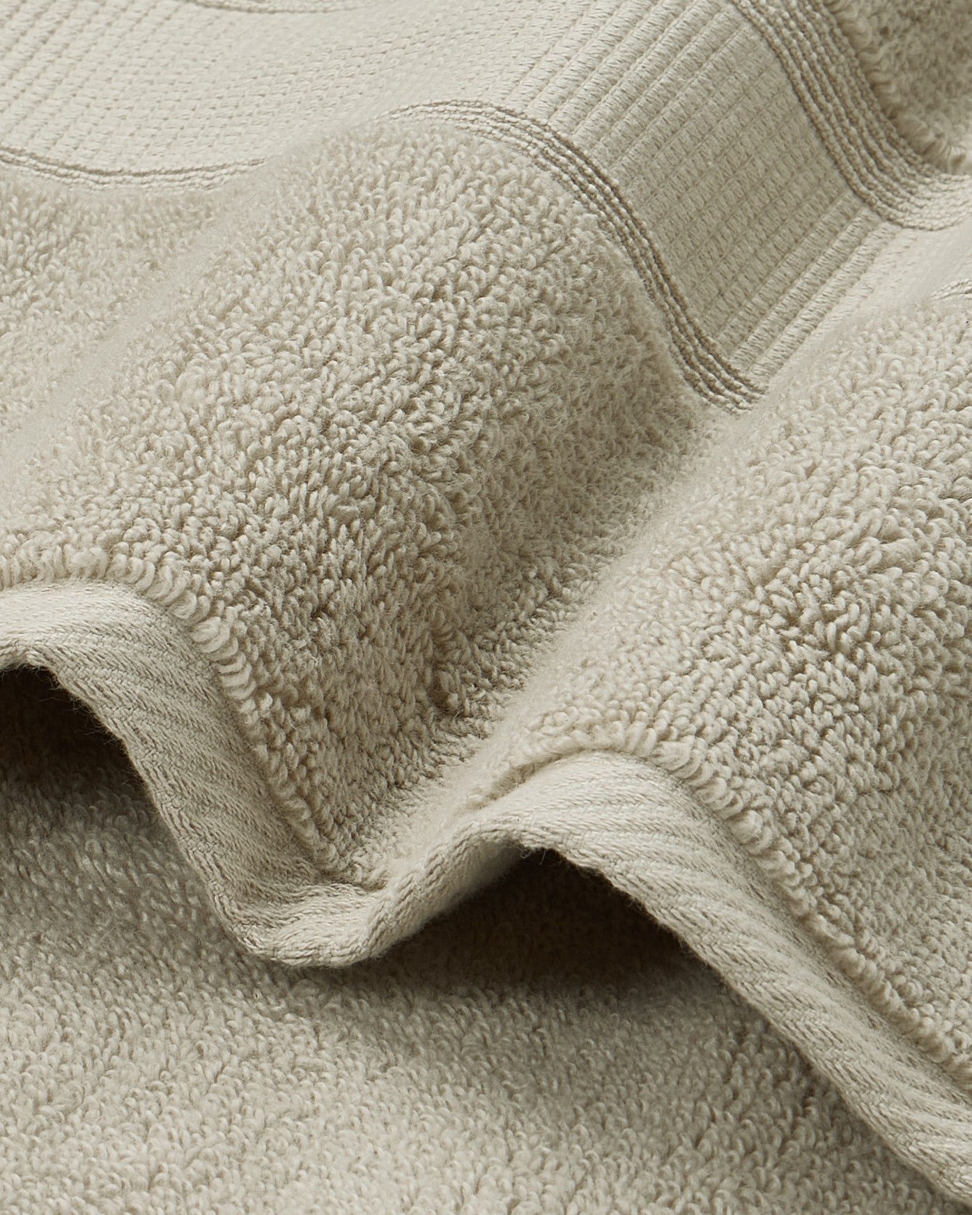 Gold Collection, Eminence | Bath Towel | 700 GSM Oatmeal By Himeya