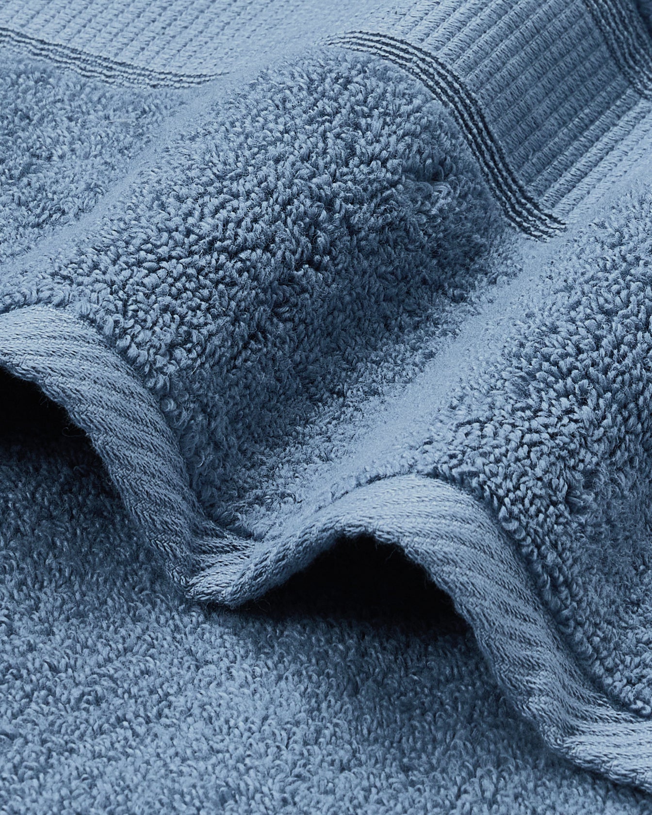 Gold Collection, Eminence | Bath Towel | 700 GSM Captain'S Blue By Himeya