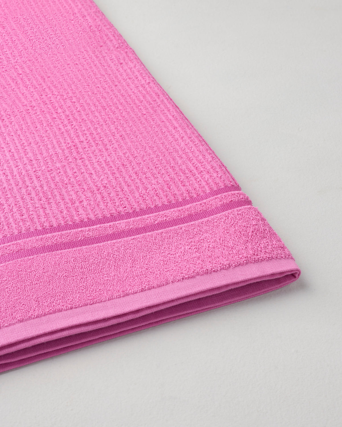 Comfort Collection | Bath Towel | 300 GSM | Magenta Pink