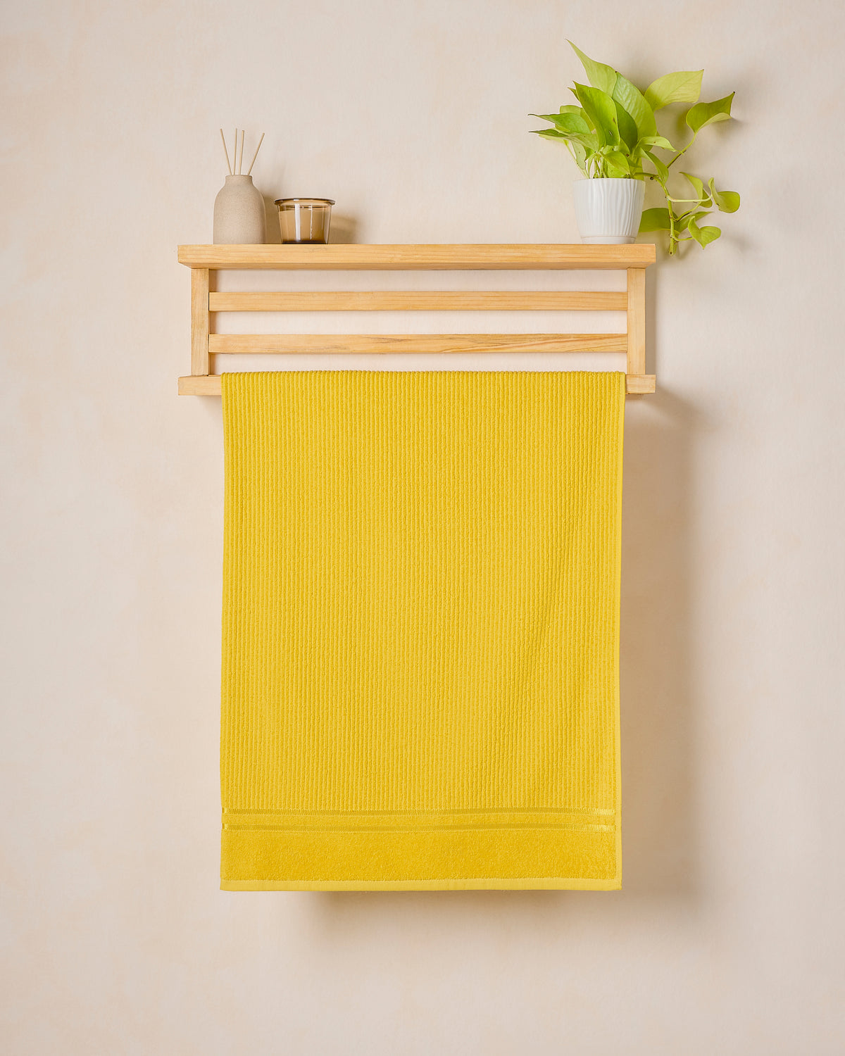 Comfort Collection | Bath Towel | 300 GSM | Amber Yellow