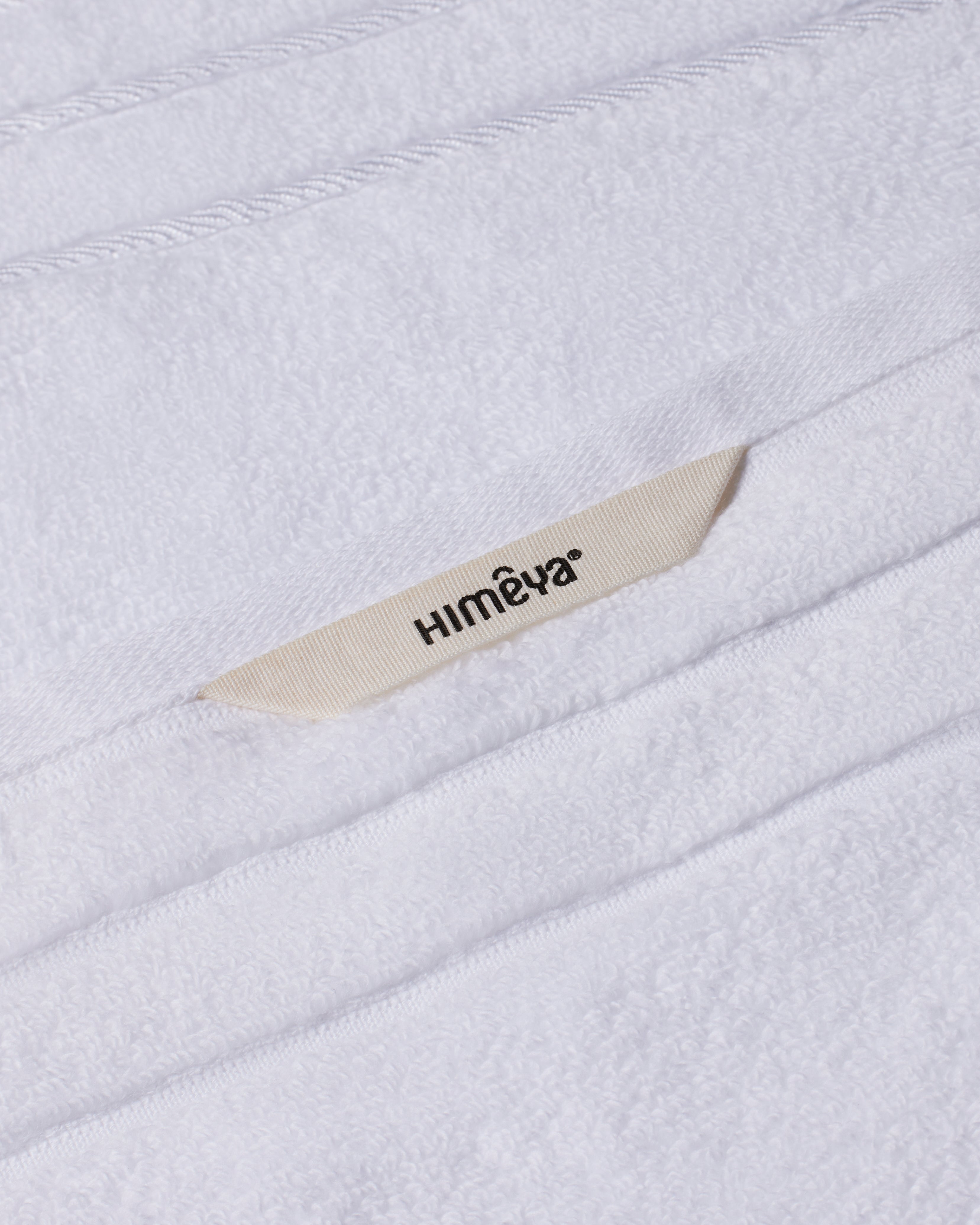 Gold Collection | Bath Towel | 650 GSM | Dreamy White by Himeya