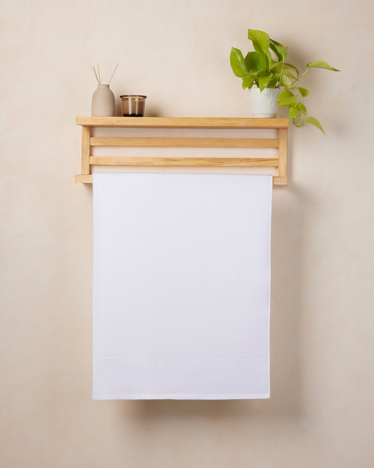 Comfort Collection | Bath Towel | 320 GSM | Dreamy White by Himeya