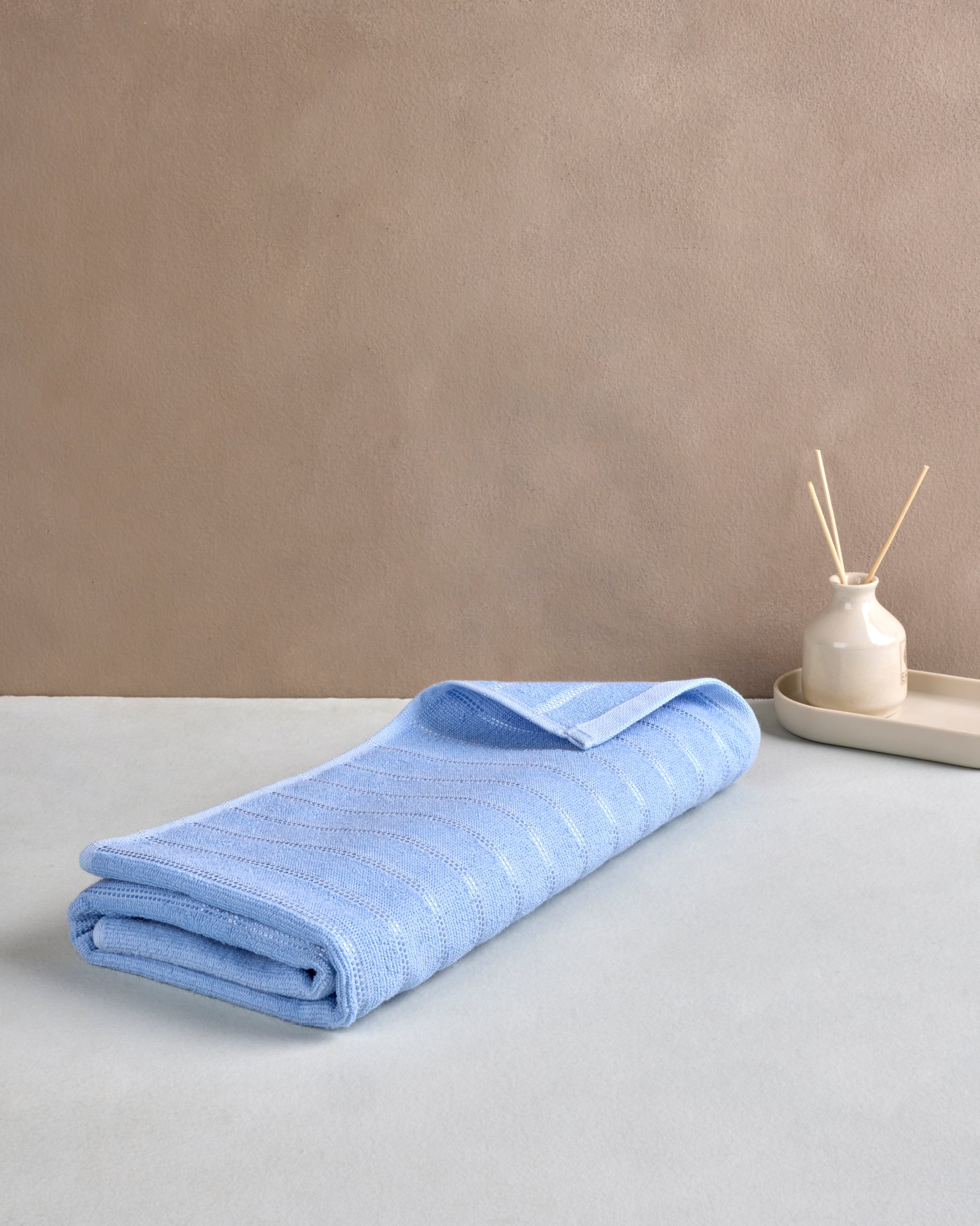 Comfort Pearl Stripe | Bath Towel | 300 GSM | Cornflower Blue