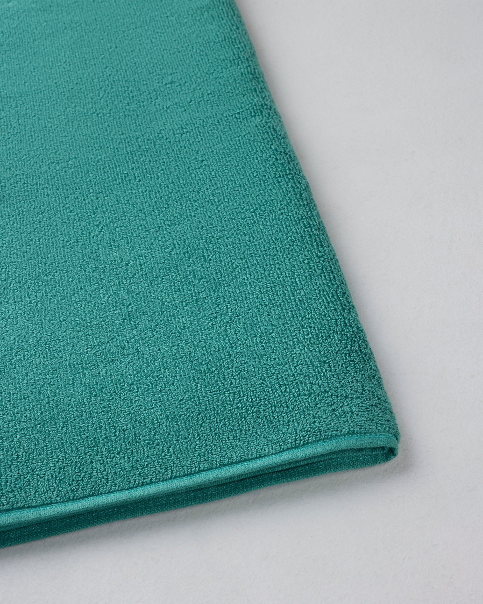The Elite Collection | Bath Towel large | 500 GSM | Emerald