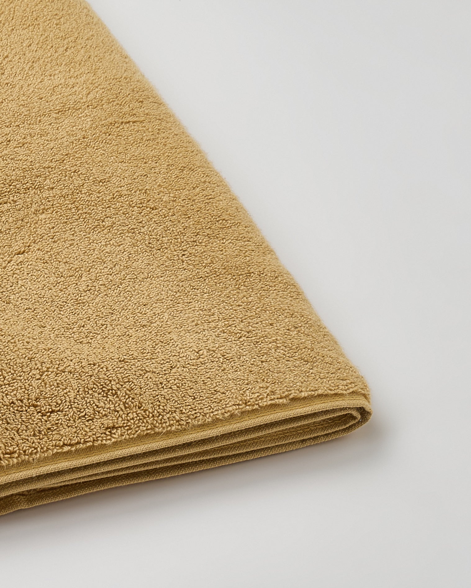 The Gold Collection | Bath Towel | 700 GSM | Taffy