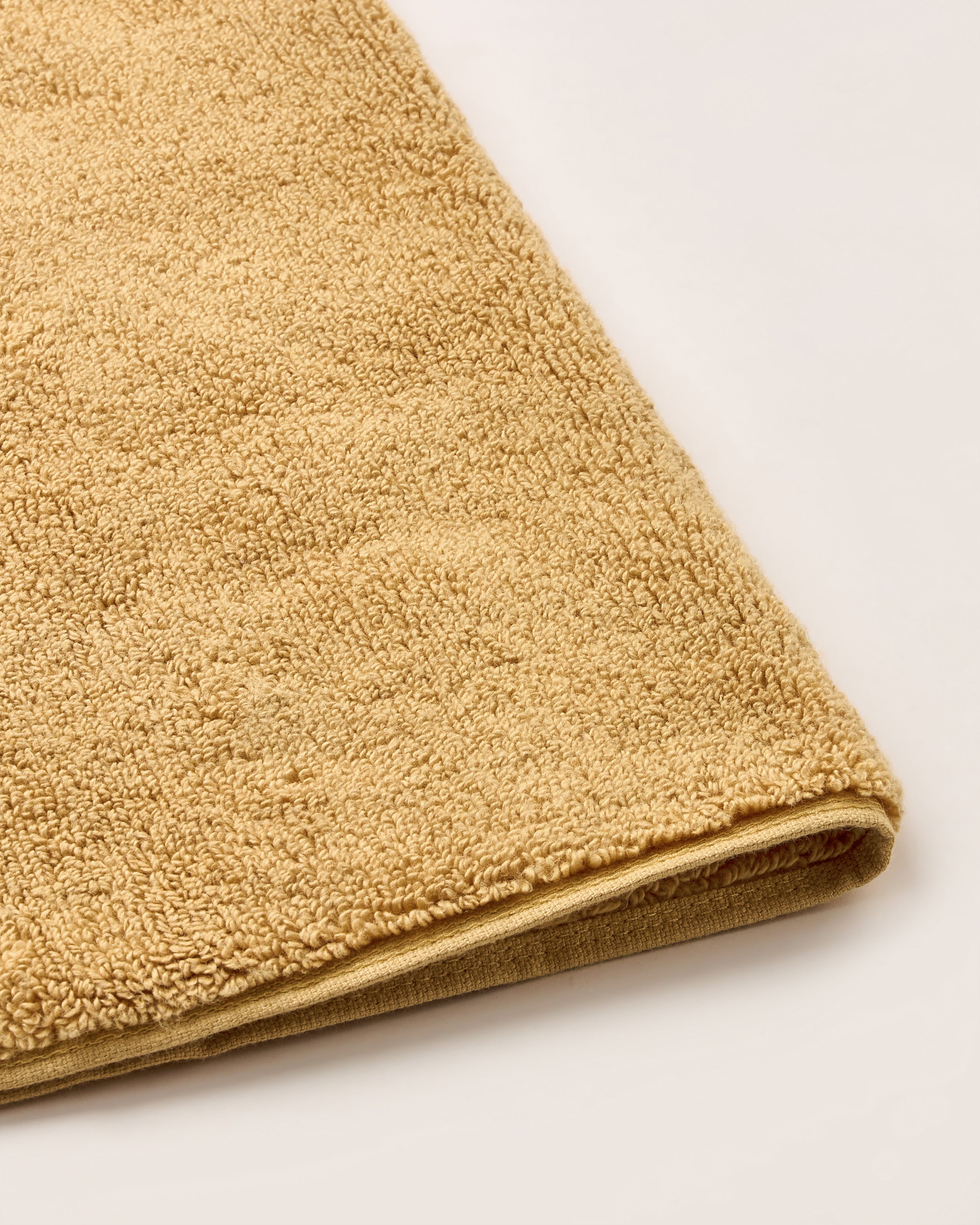 The Gold Collection | Hand Towel | 700 GSM | Taffy