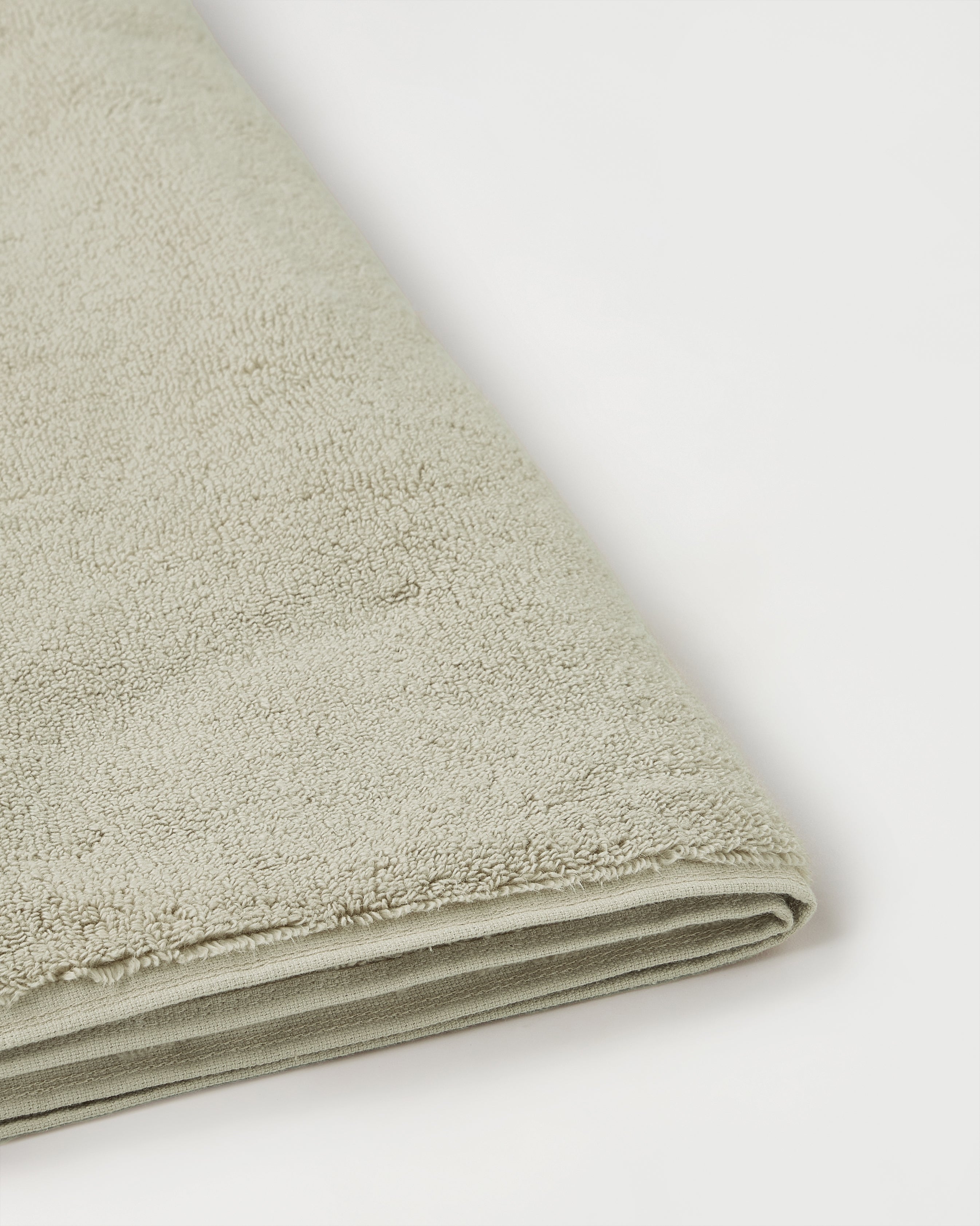 Gold Collection, Eminence | Bath Towel | 700 GSM Oatmeal By Himeya