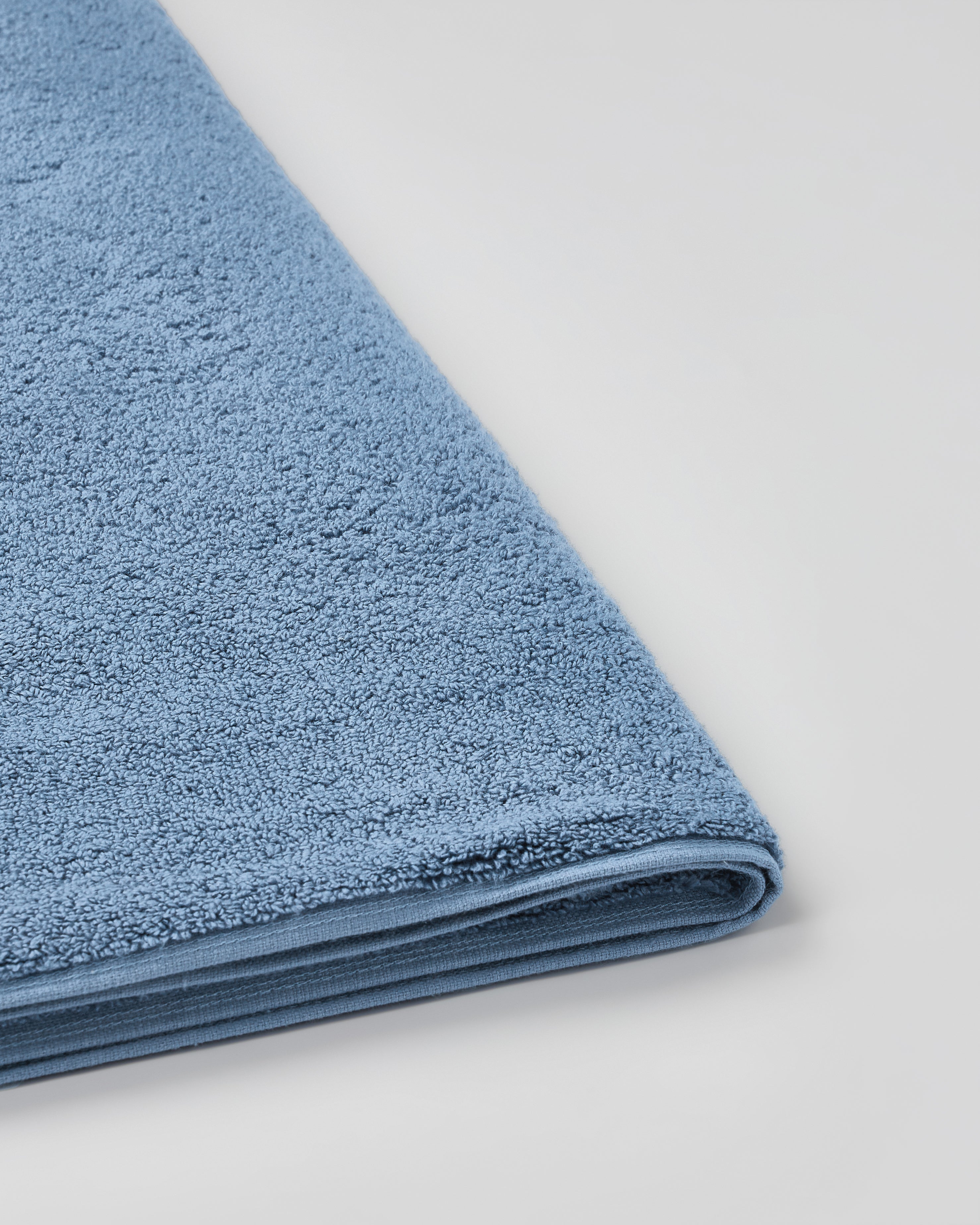 Gold Collection, Eminence | Bath Towel | 700 GSM Captain'S Blue By Himeya