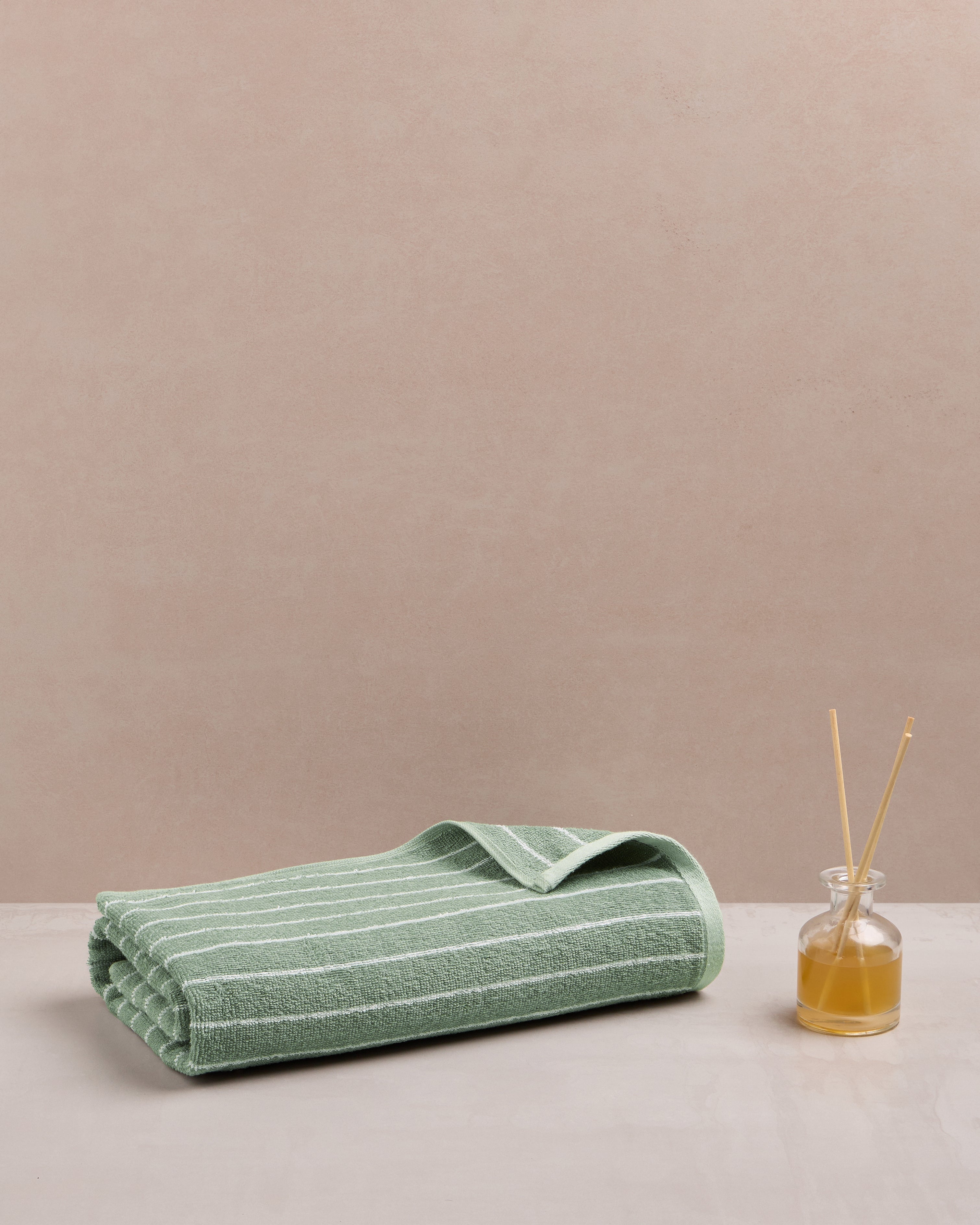 Elite Pin Stripe | Bath Towel | 350 GSM | Jade Sheen