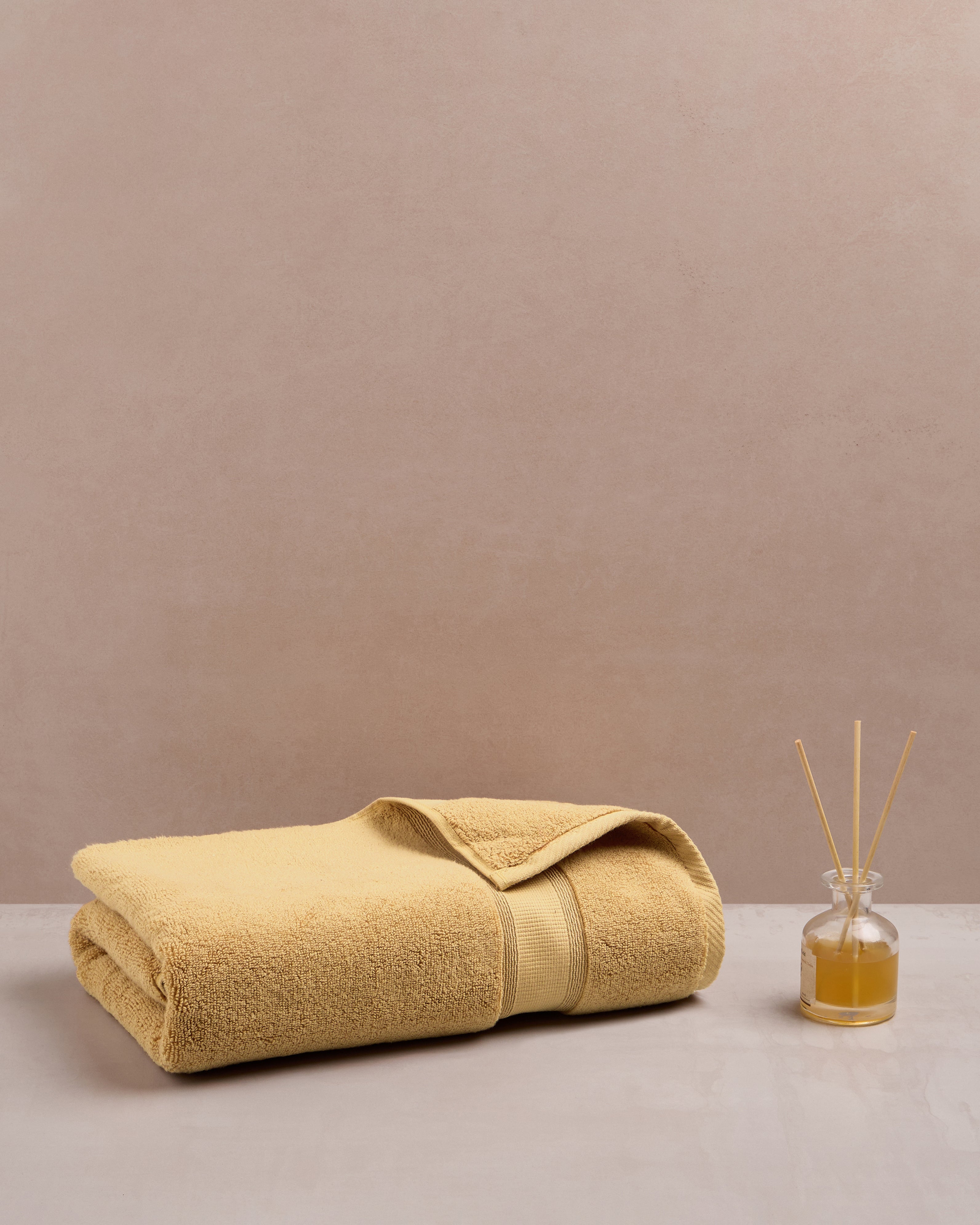 The Gold Collection | Bath Towel | 700 GSM | Taffy
