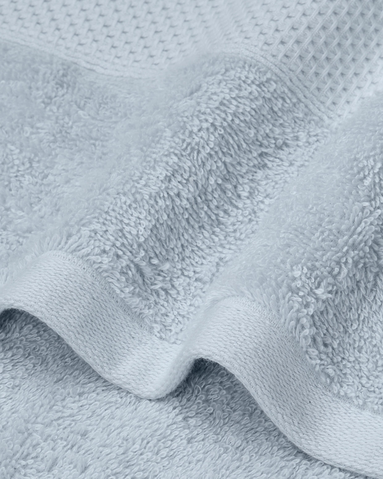 The Elite Collection, Daily Soft | Small Bath Towel | 450 GSM - Cloudy Grey