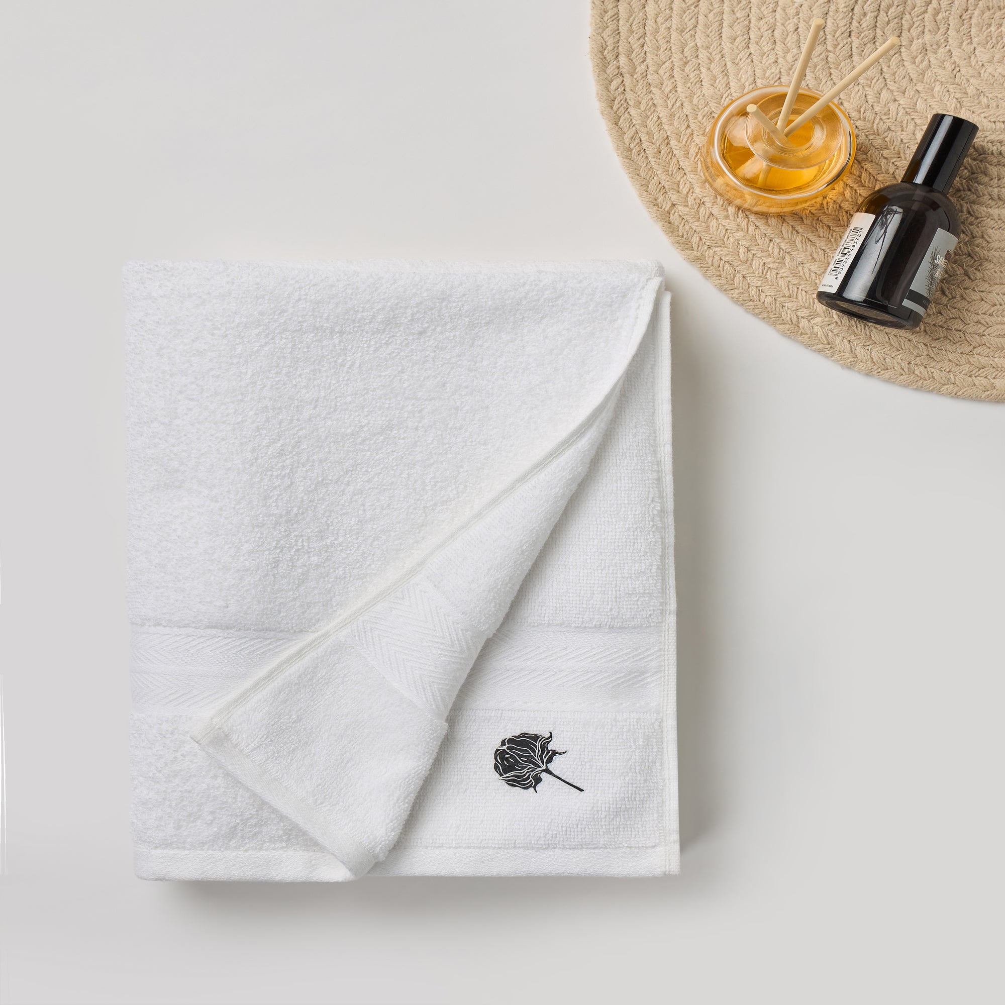 Elite Collection | Bath Towel | 580 GSM | White