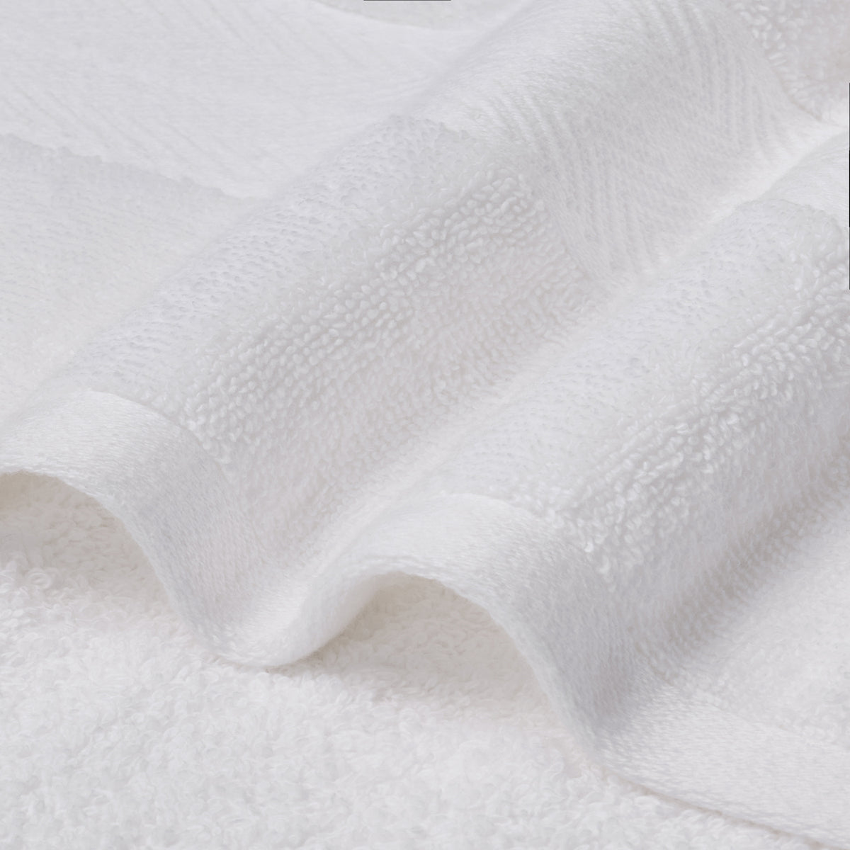 Elite Collection | Bath Towel | 580 GSM | White