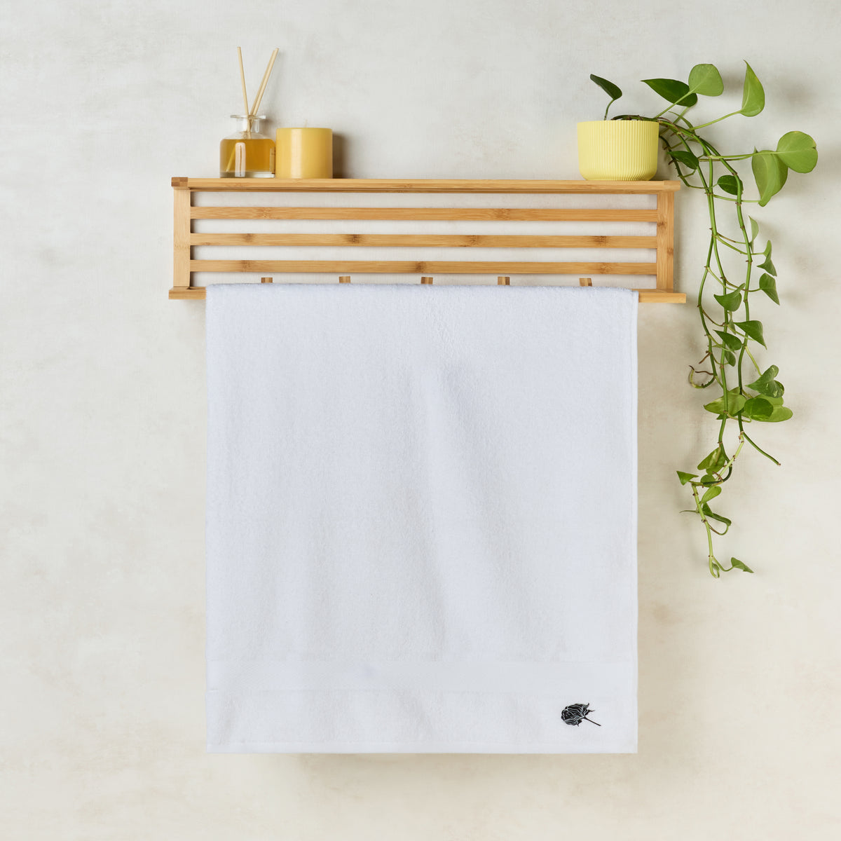 Elite Collection | Bath Towel | 580 GSM | White