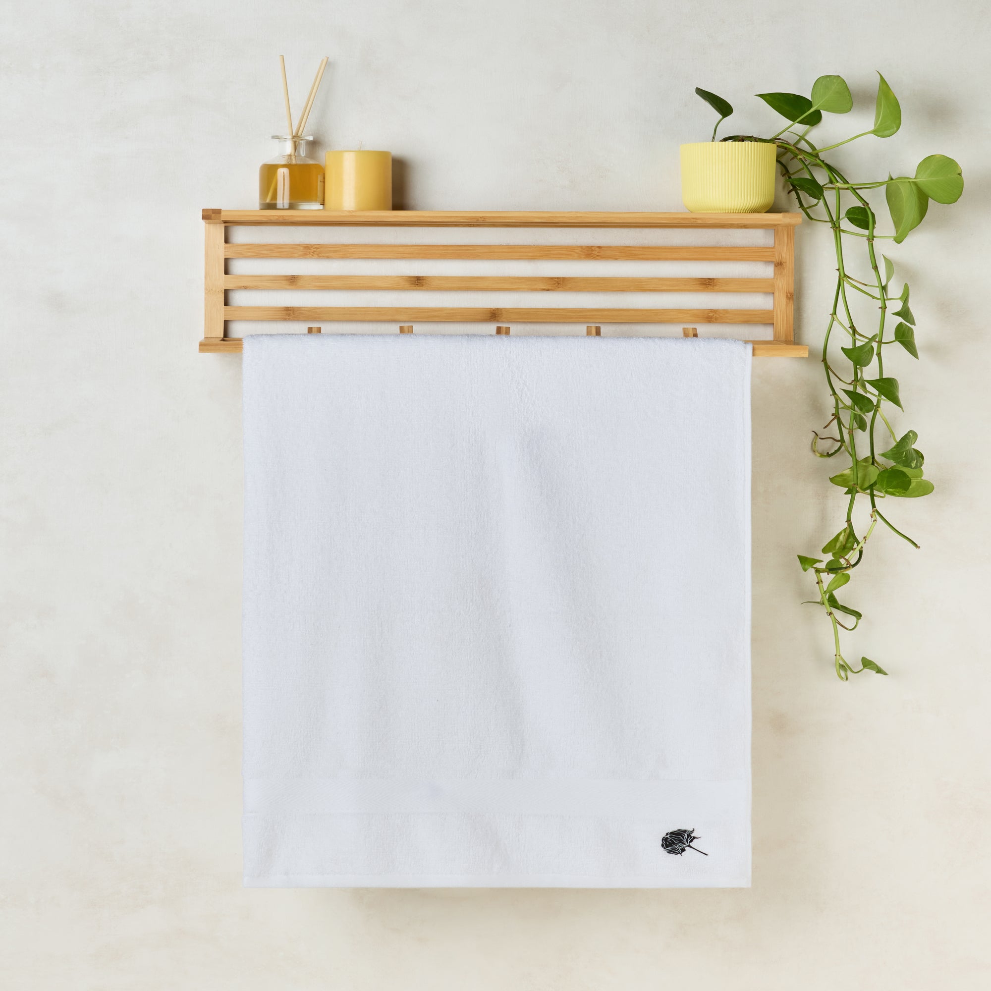 Elite Collection | Bath Towel | 580 GSM | White