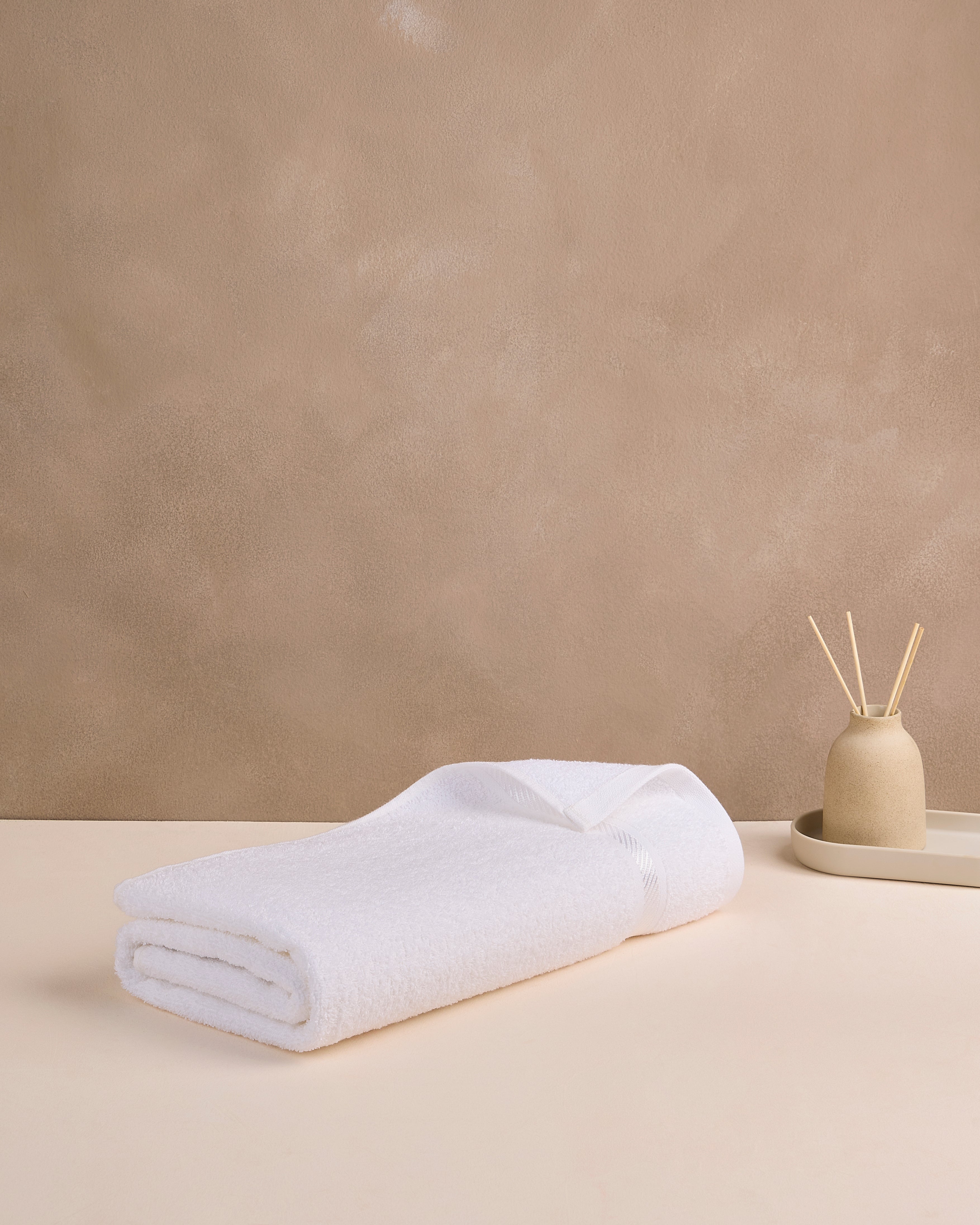 Himeya Comfort Aero Cotton 350 GSM Bath Towel - Powder White