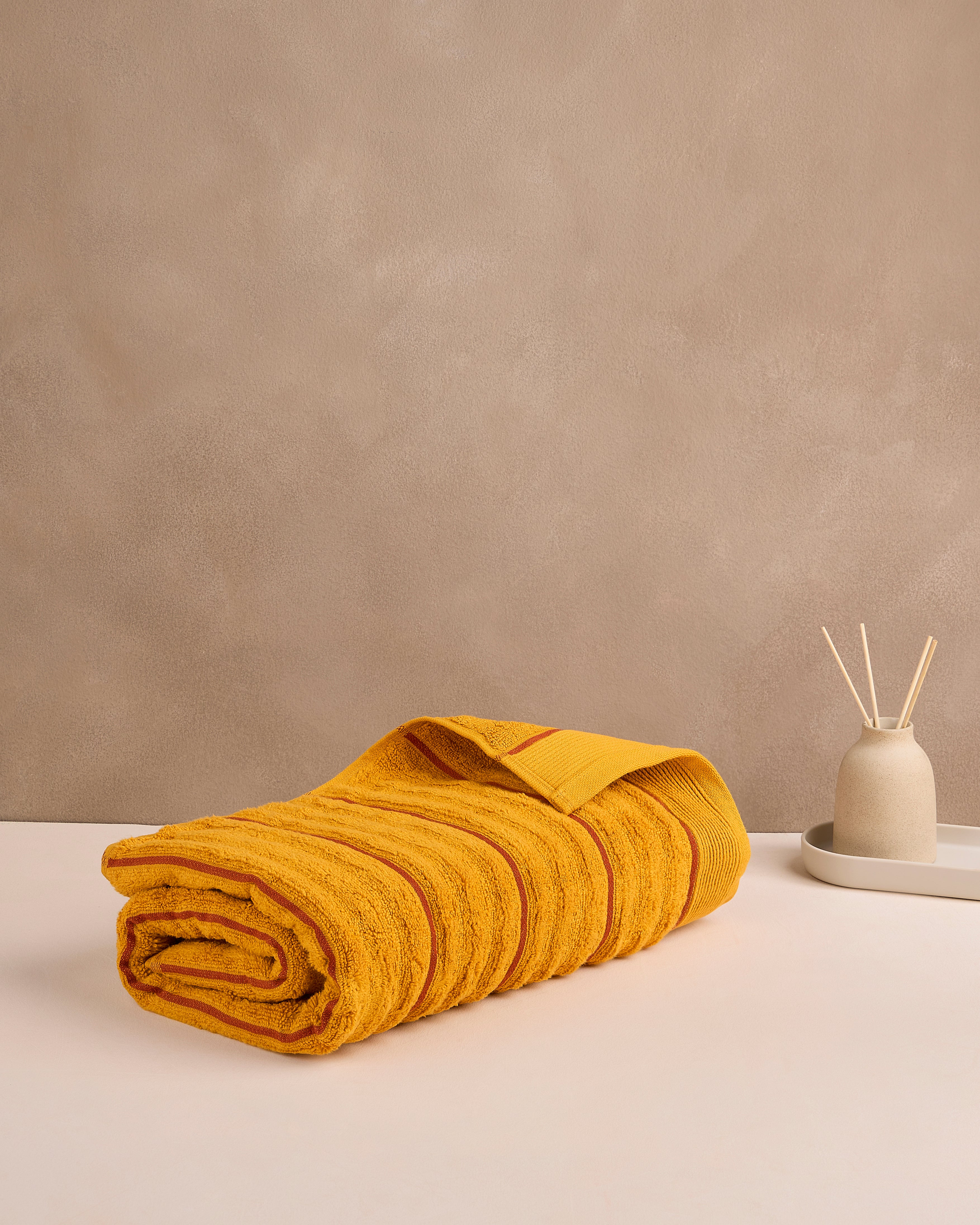 Elite Collection, Plush Quickdry | Bath Towel | 550 GSM - Sunflower Yellow by Himeya