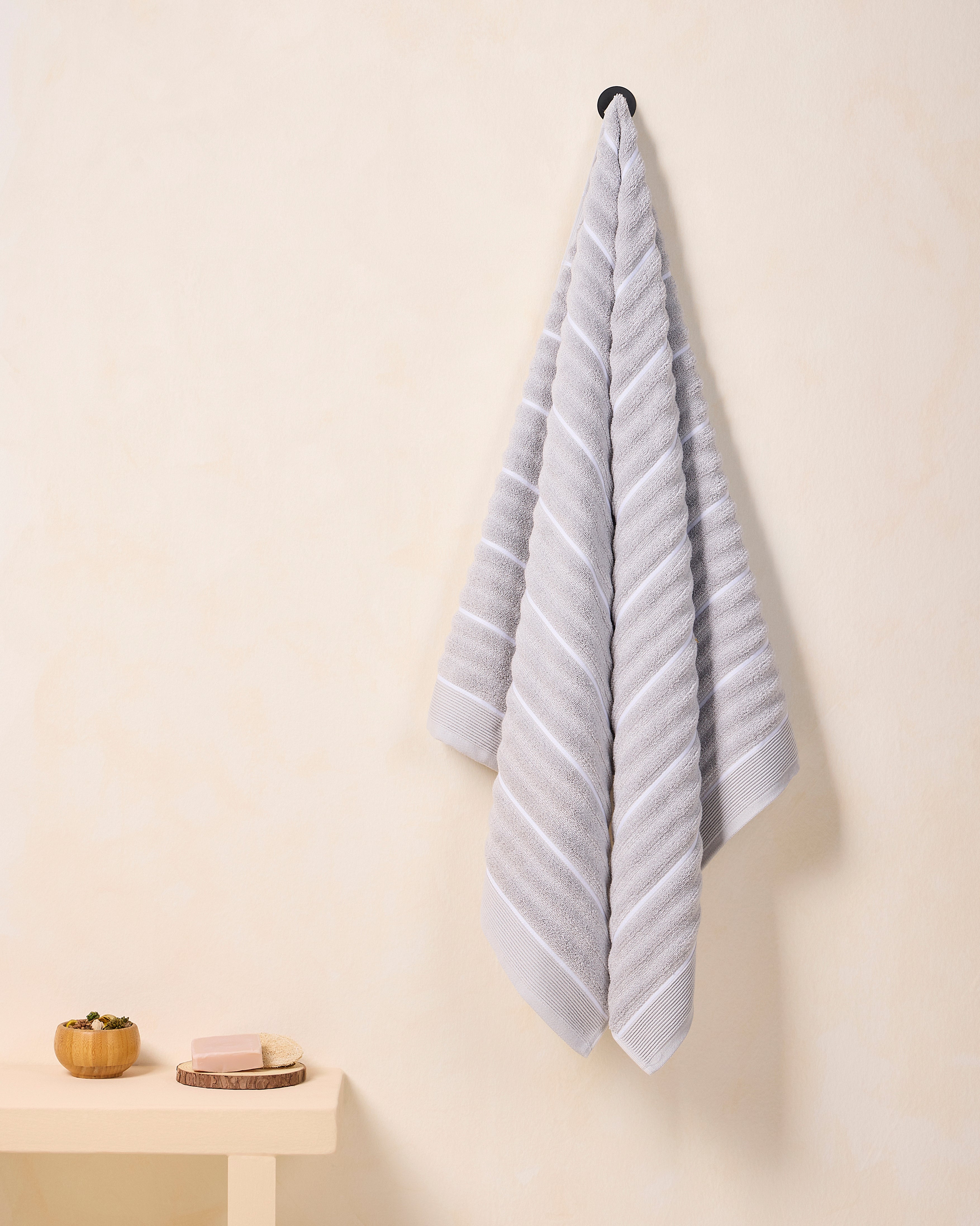 Elite Collection, Plush Quickdry | Bath Towel | 550 GSM - Light Grey by Himeya
