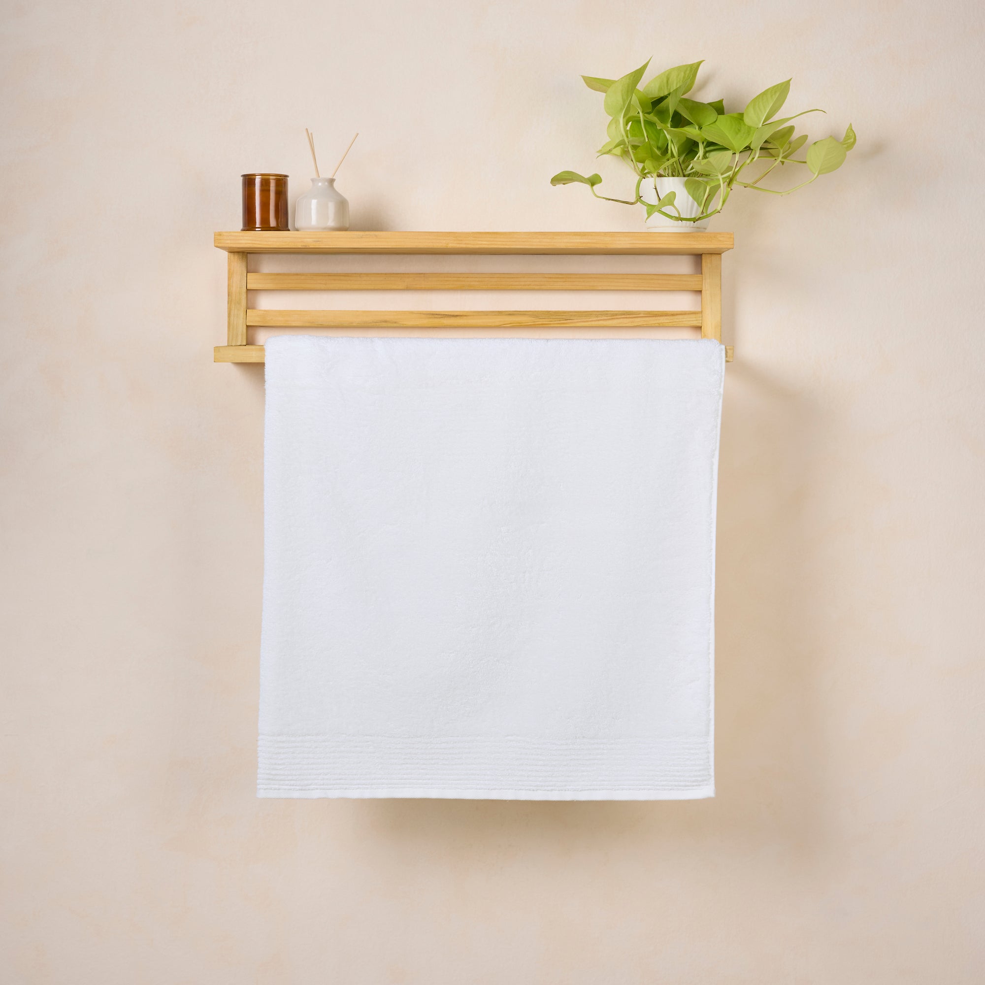Gold Collection | Bath Towel | 600 GSM | Bright White