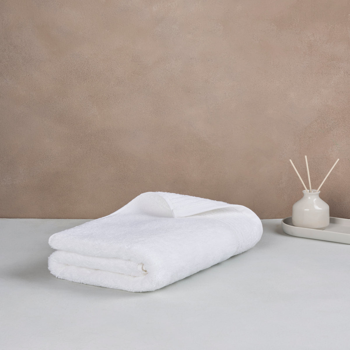 Gold Collection | Bath Towel | 600 GSM | Bright White