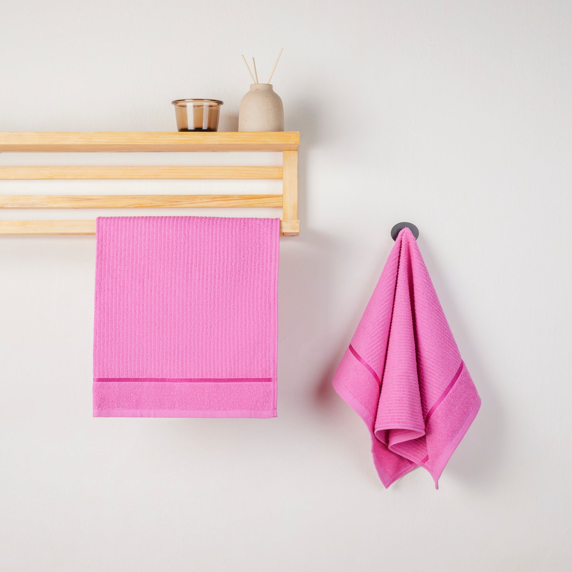 Comfort Collection | Face Towel | 300 GSM(Pack of 4)| Magenta Pink