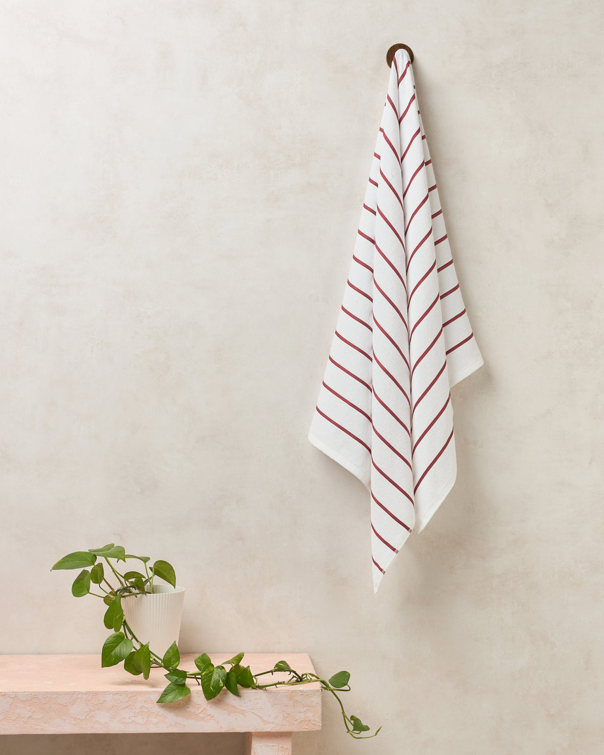 The Comfort Collection | Bath Towel | 300 GSM 100% Cotton | Chili Red