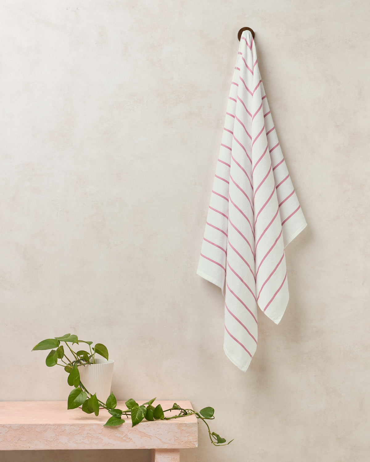 The Comfort Collection | Bath Towel | 300 GSM 100% Cotton | Flamingo Pink